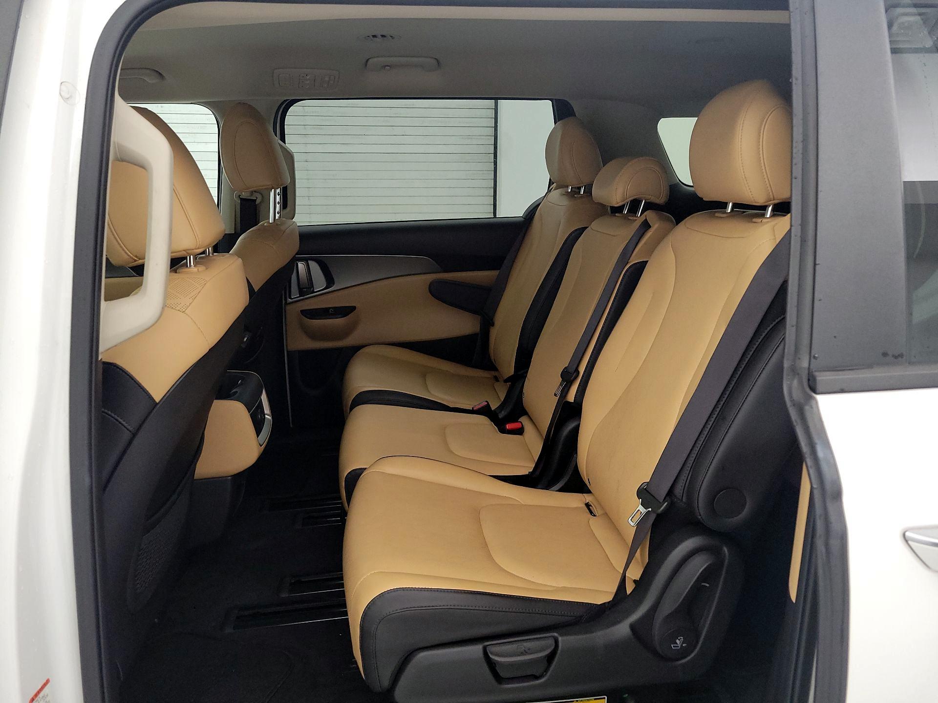 Thumbnail: 2022 Kia Carnival - 19