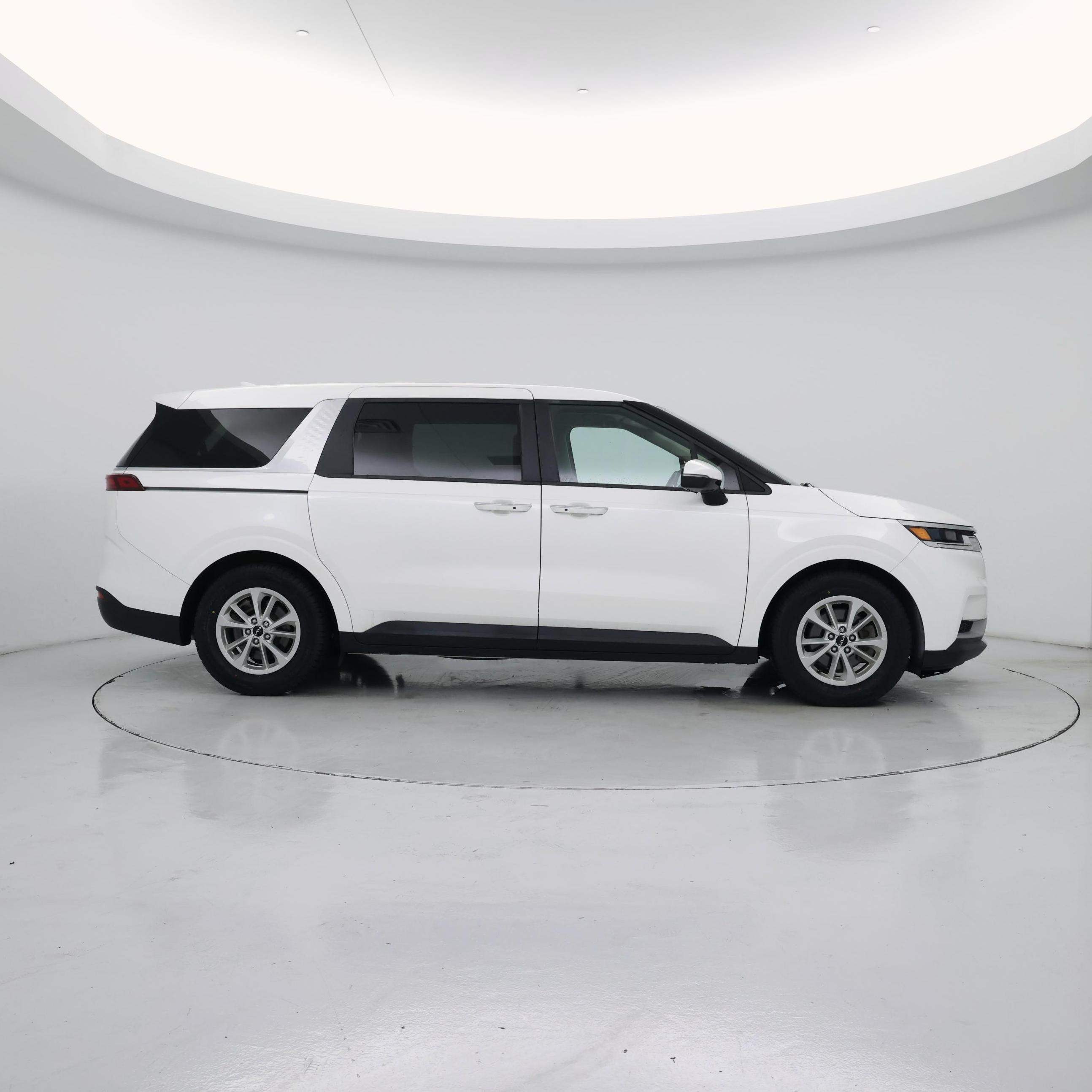 Thumbnail: 2022 Kia Carnival - 7