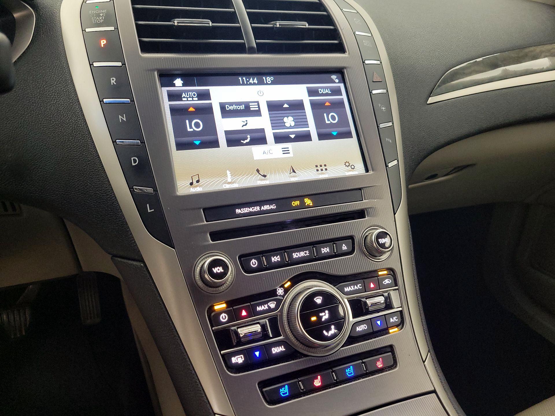 Thumbnail: 2017 Lincoln MKZ - 16