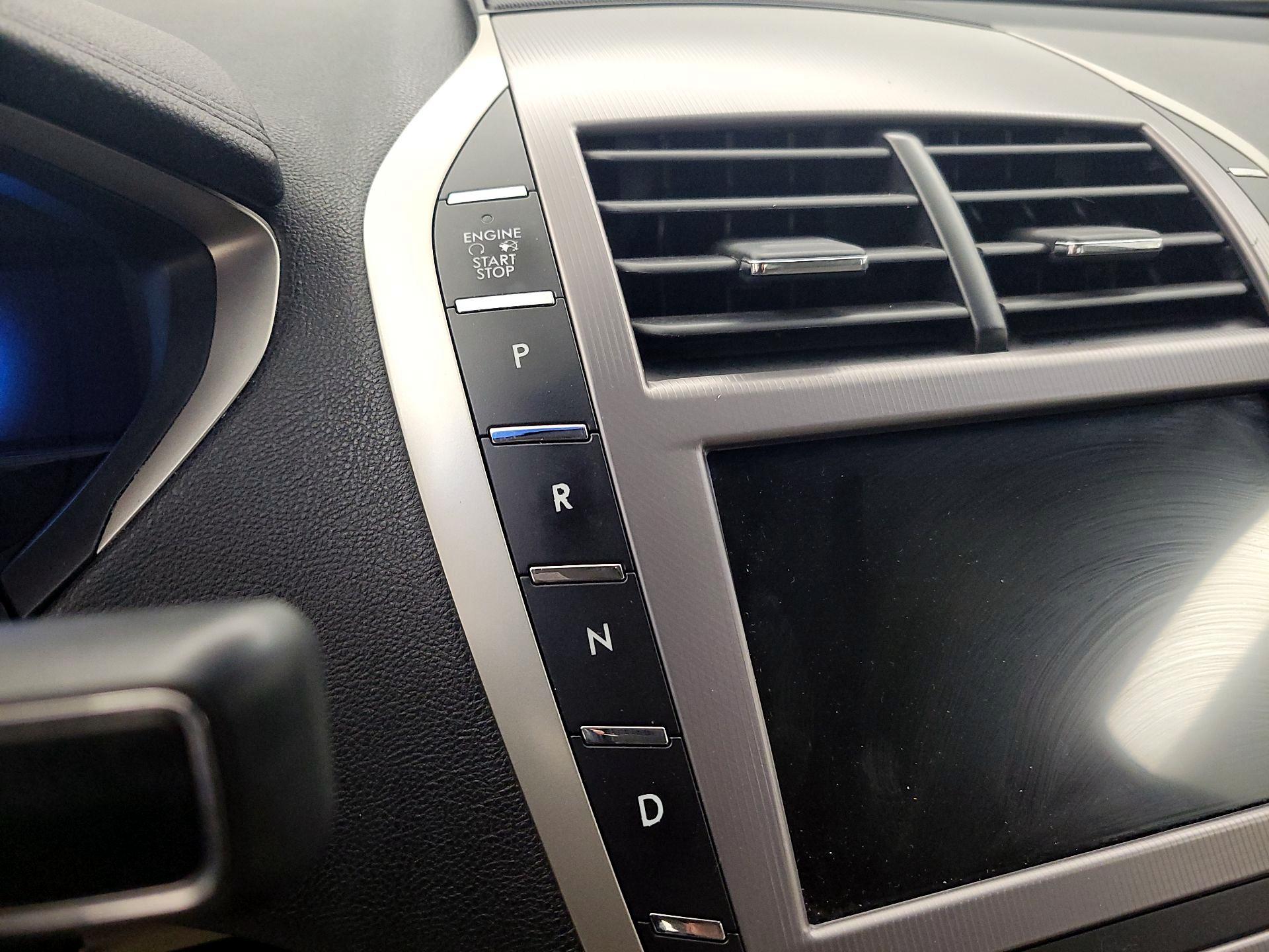 Thumbnail: 2017 Lincoln MKZ - 17