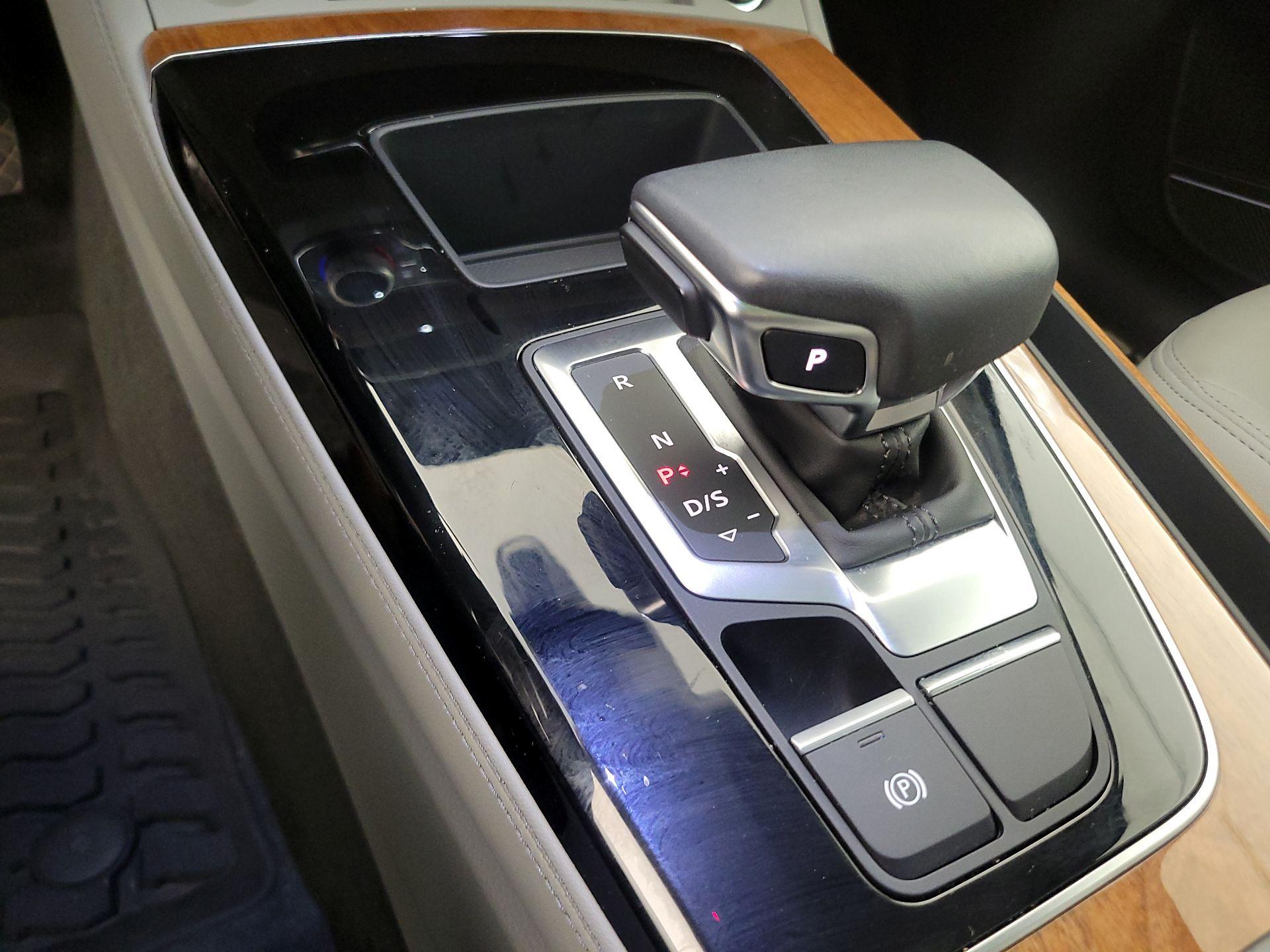 Thumbnail: 2024 Audi Q5 - 17