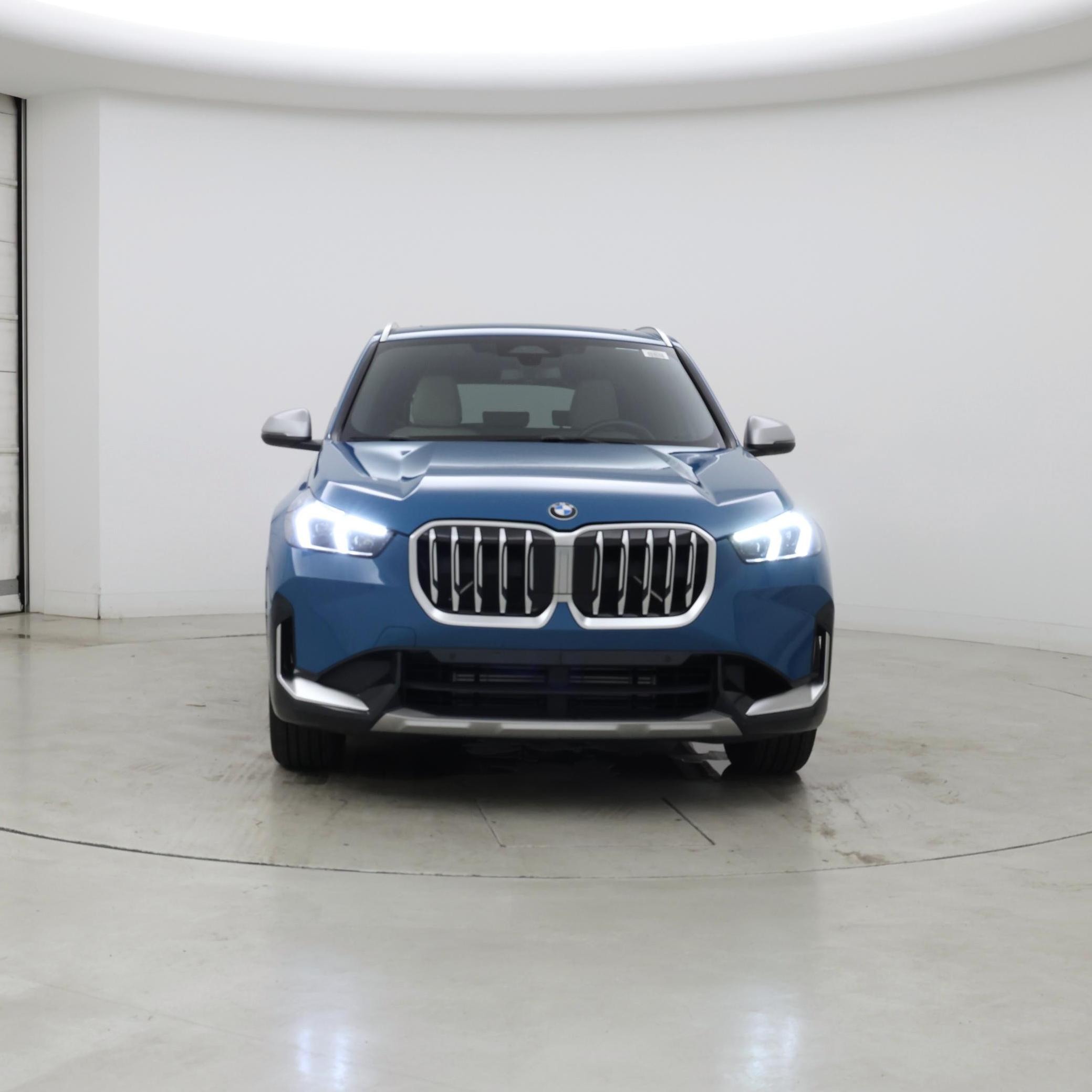 Thumbnail: 2023 BMW X1 - 5