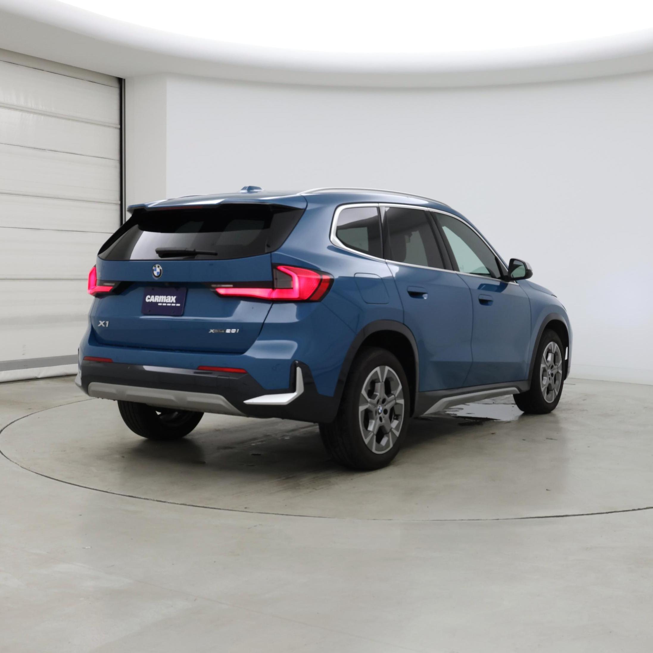 Thumbnail: 2023 BMW X1 - 8