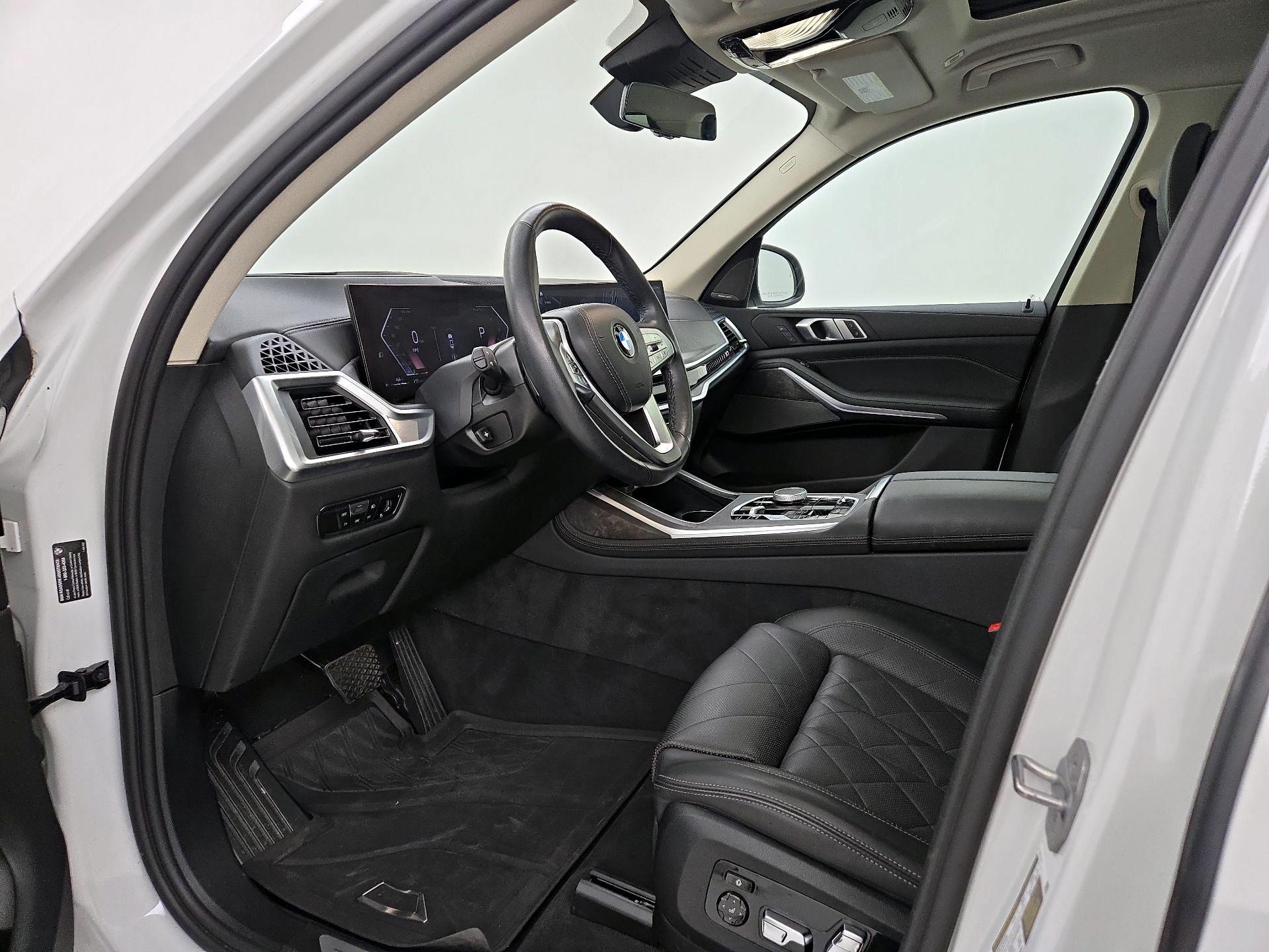 Thumbnail: 2023 BMW X7 - 11