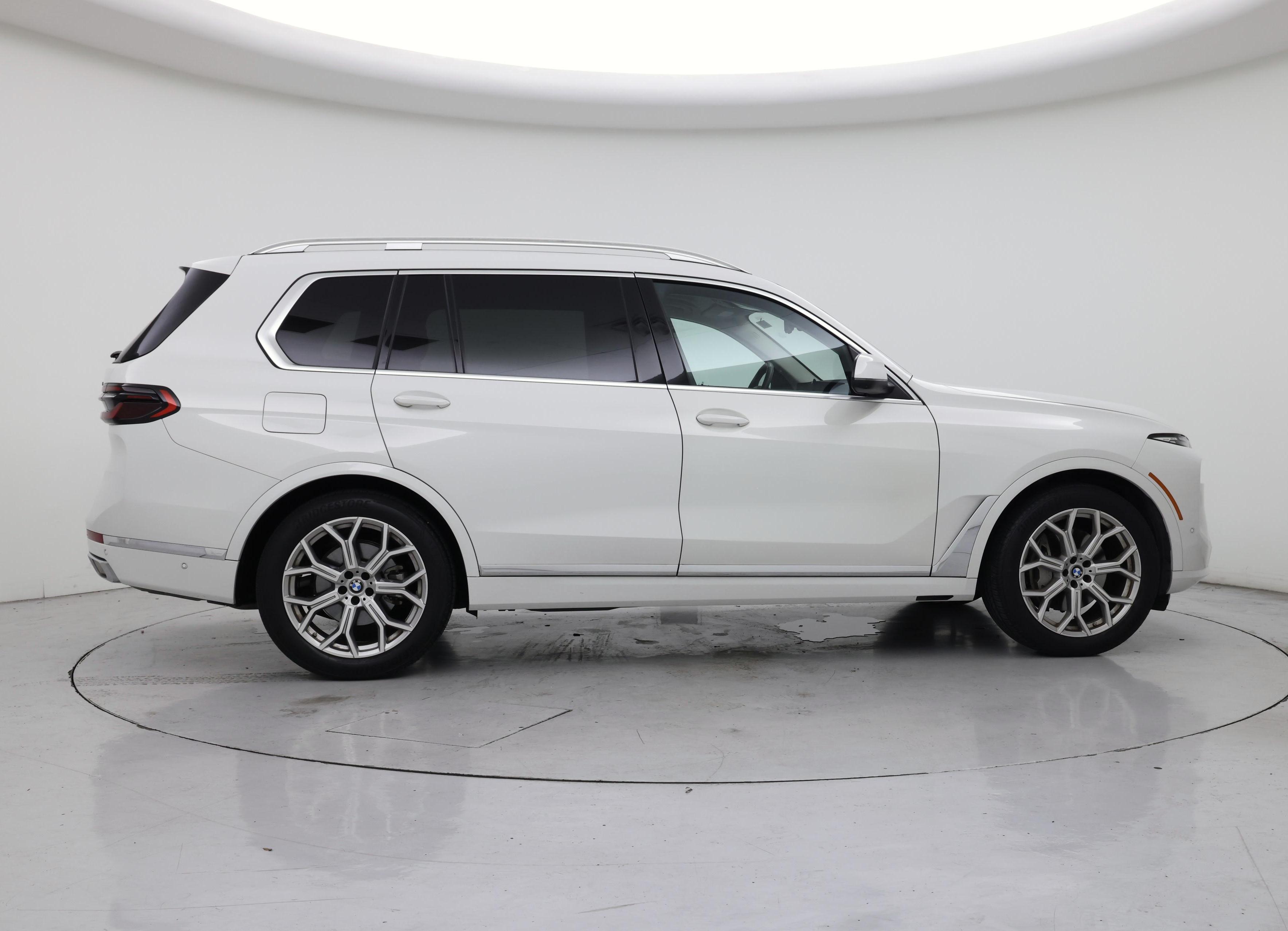Thumbnail: 2023 BMW X7 - 7