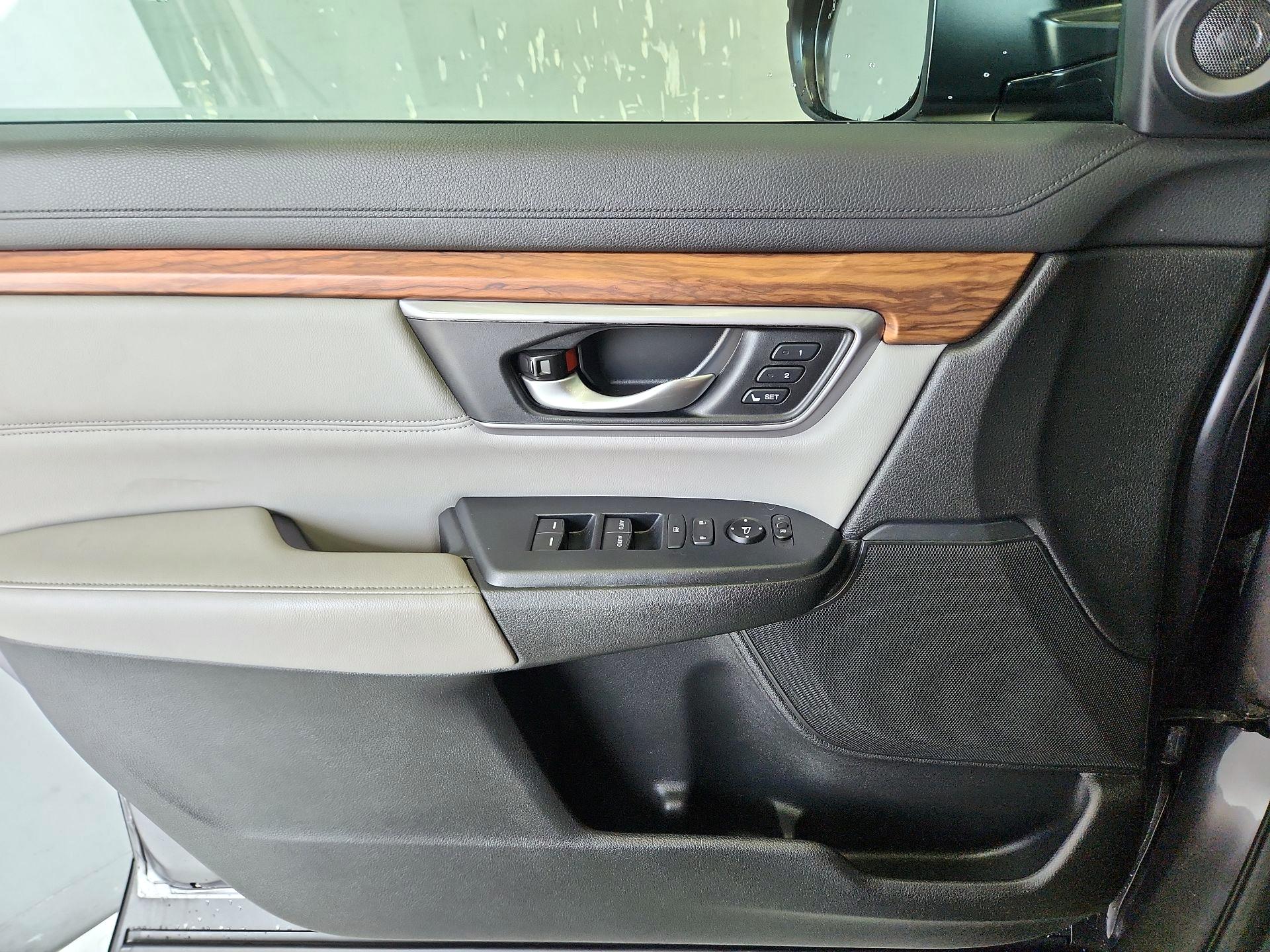 Thumbnail: 2017 Honda CR-V - 12