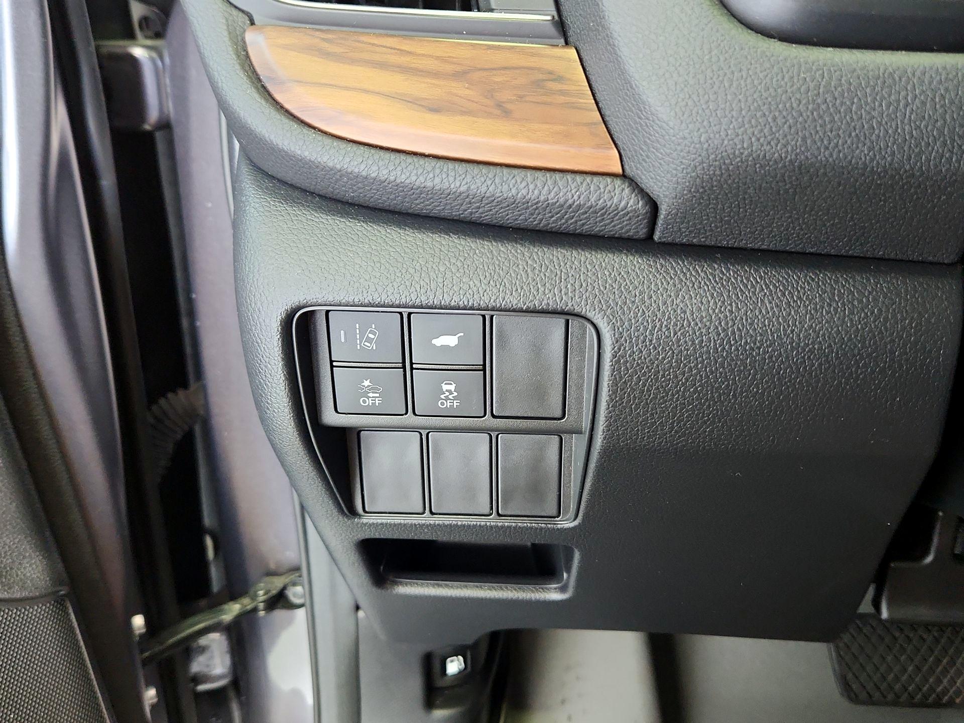 Thumbnail: 2017 Honda CR-V - 13