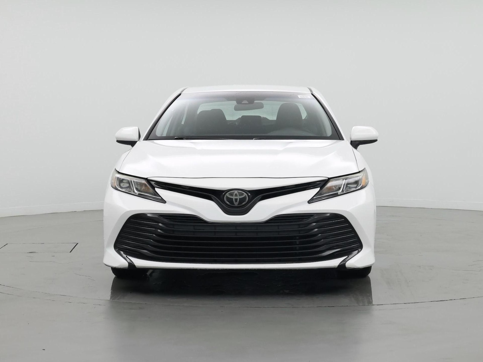 2019 Toyota Camry LE - Photo 6
