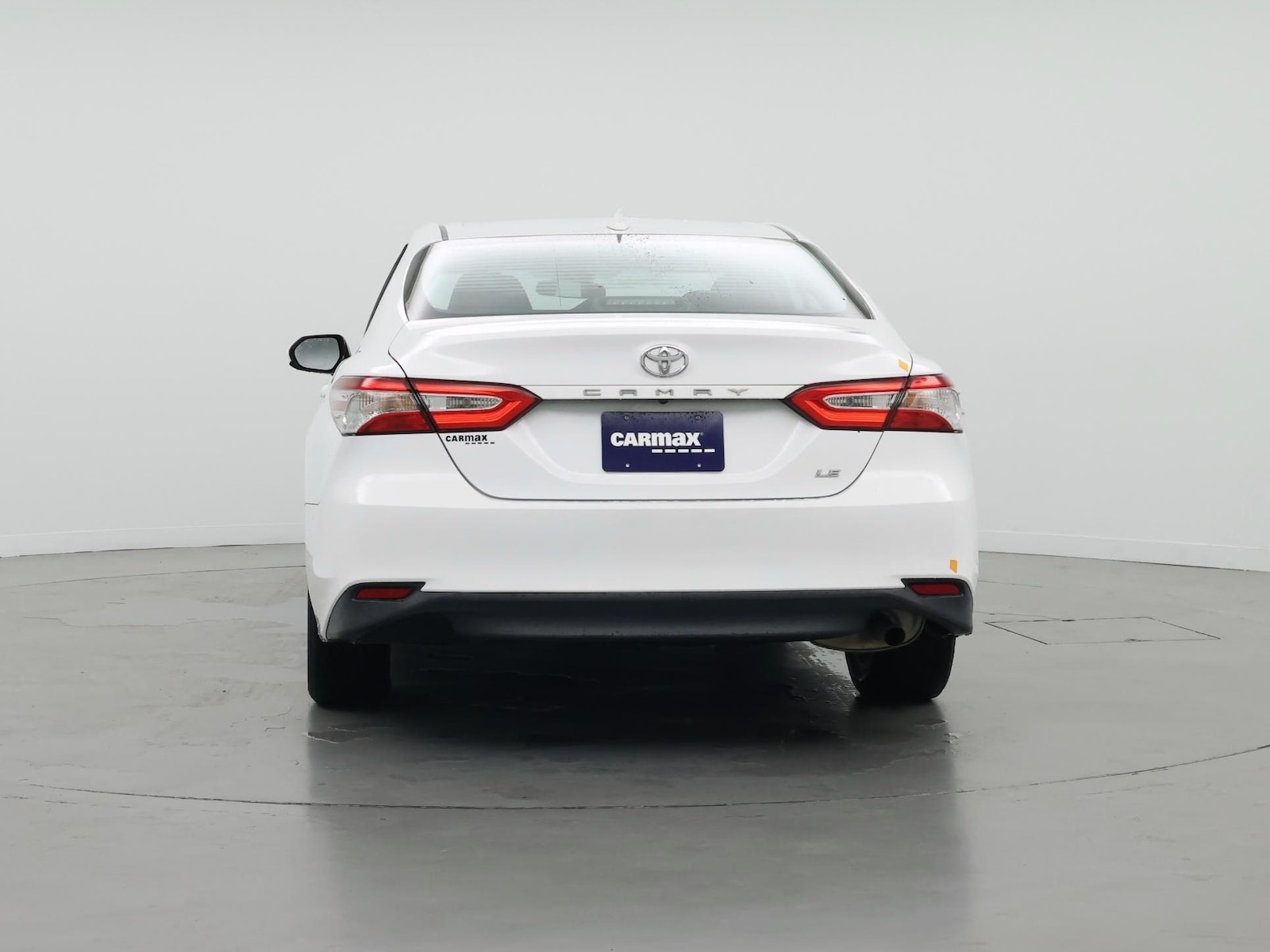 2019 Toyota Camry LE - Photo 7