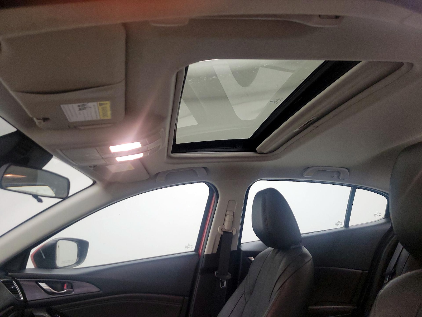 Sunroof(s) & Overhead Airbags