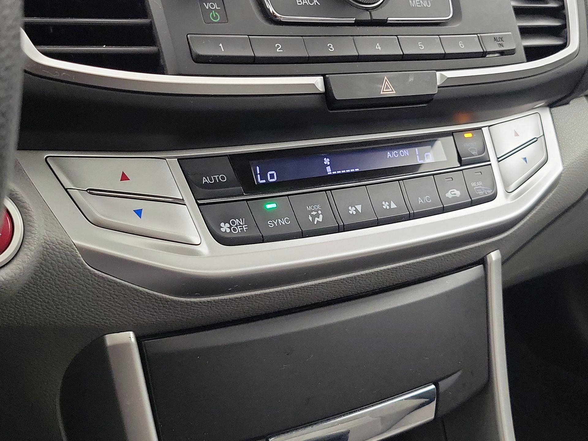 Thumbnail: 2015 Honda Accord - 16