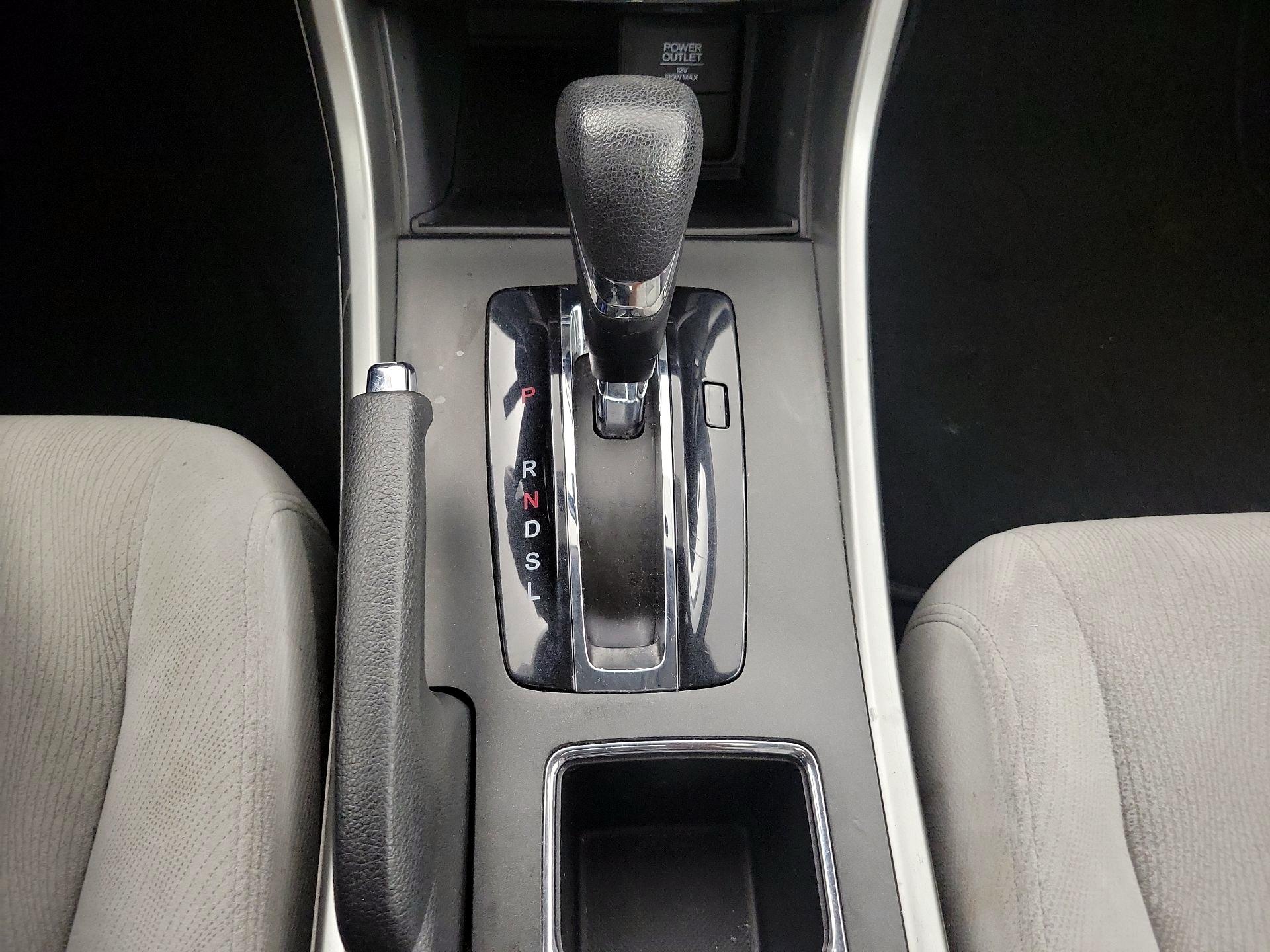 Thumbnail: 2015 Honda Accord - 17
