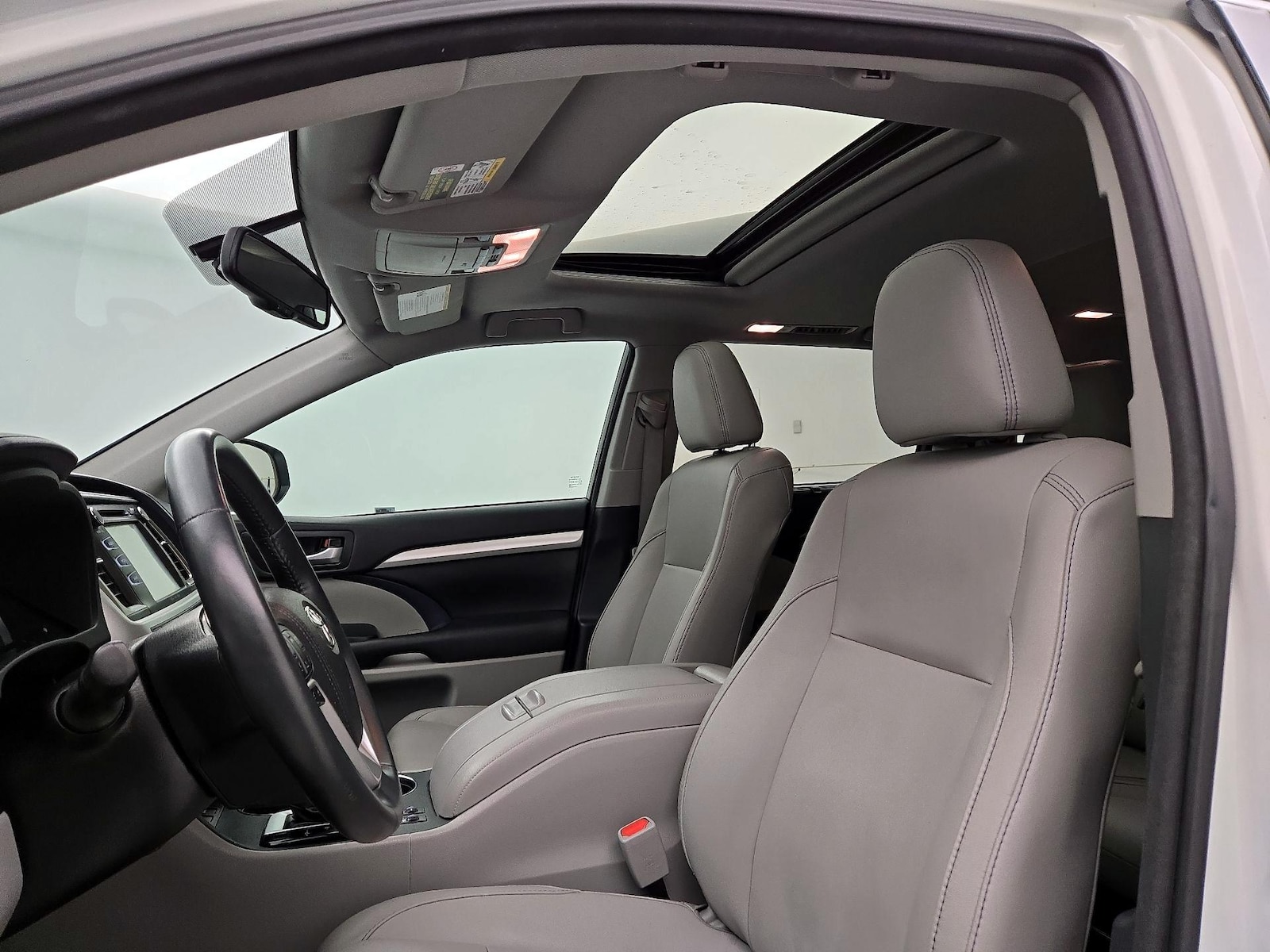 Sunroof(s) & Overhead Airbags