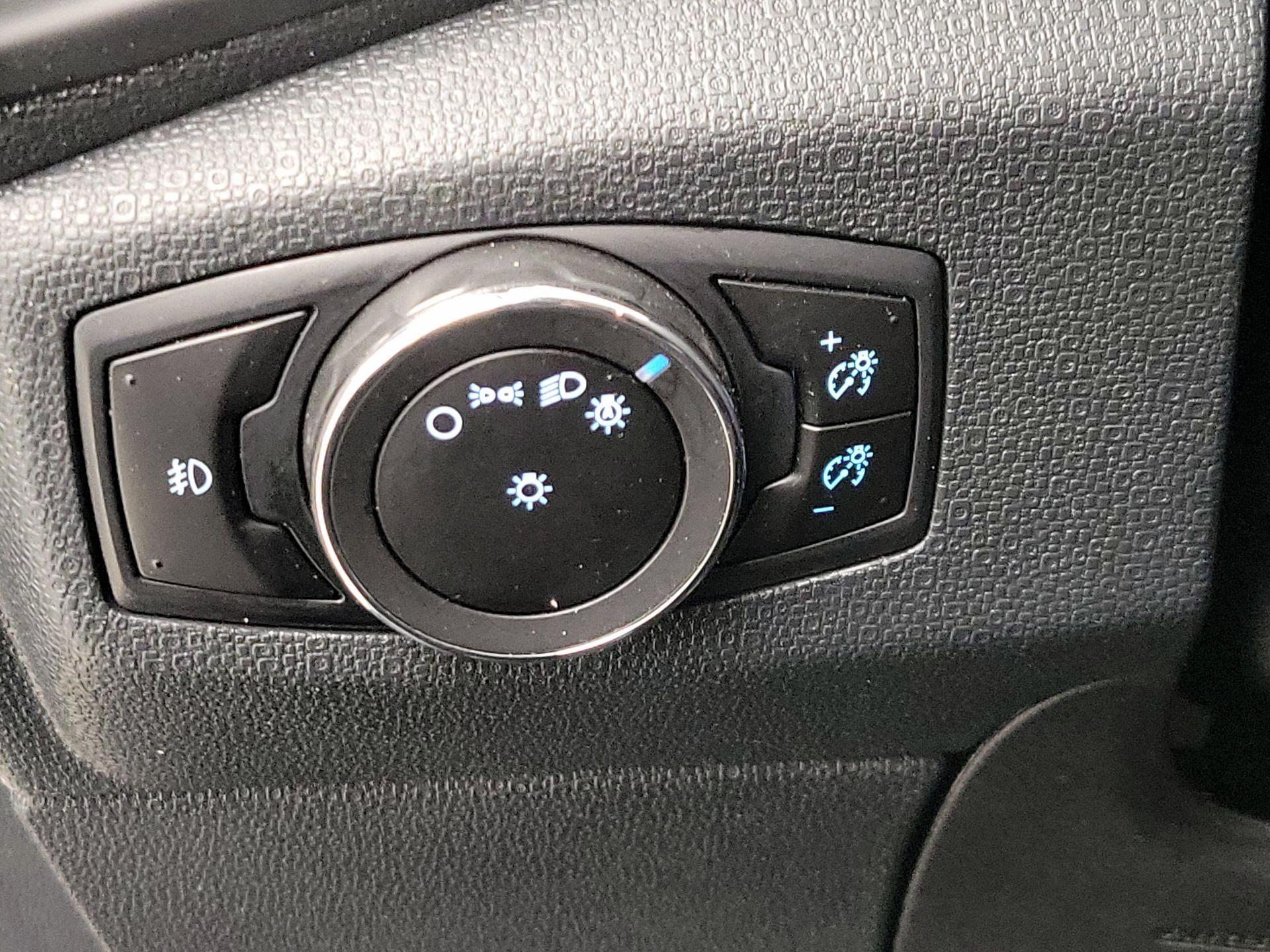 Thumbnail: 2019 Ford EcoSport - 13