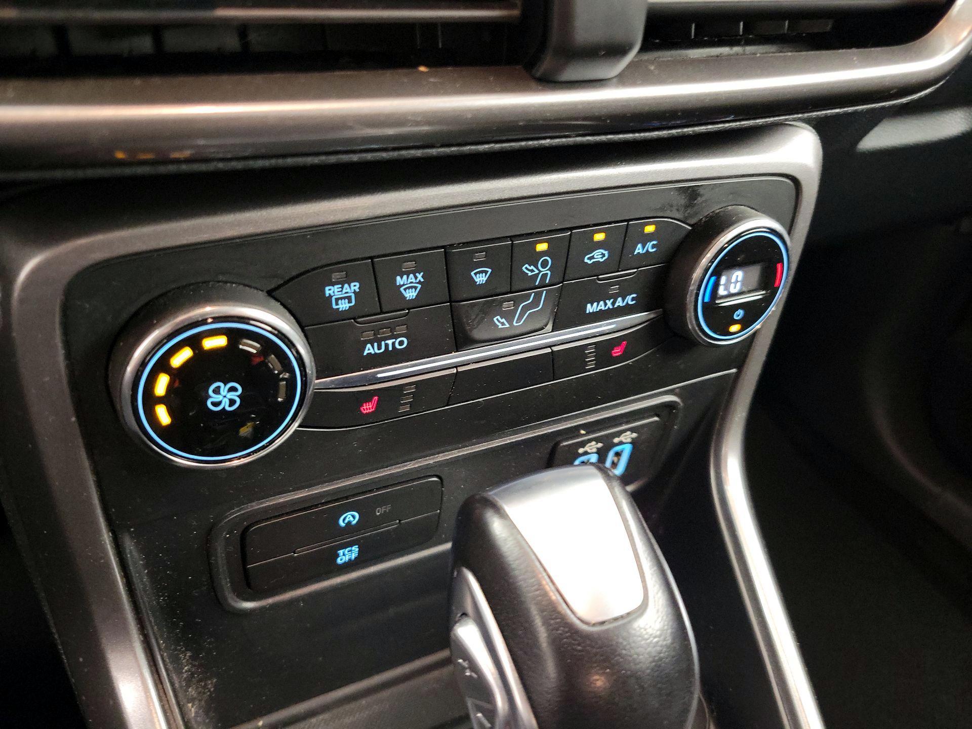 Thumbnail: 2019 Ford EcoSport - 16