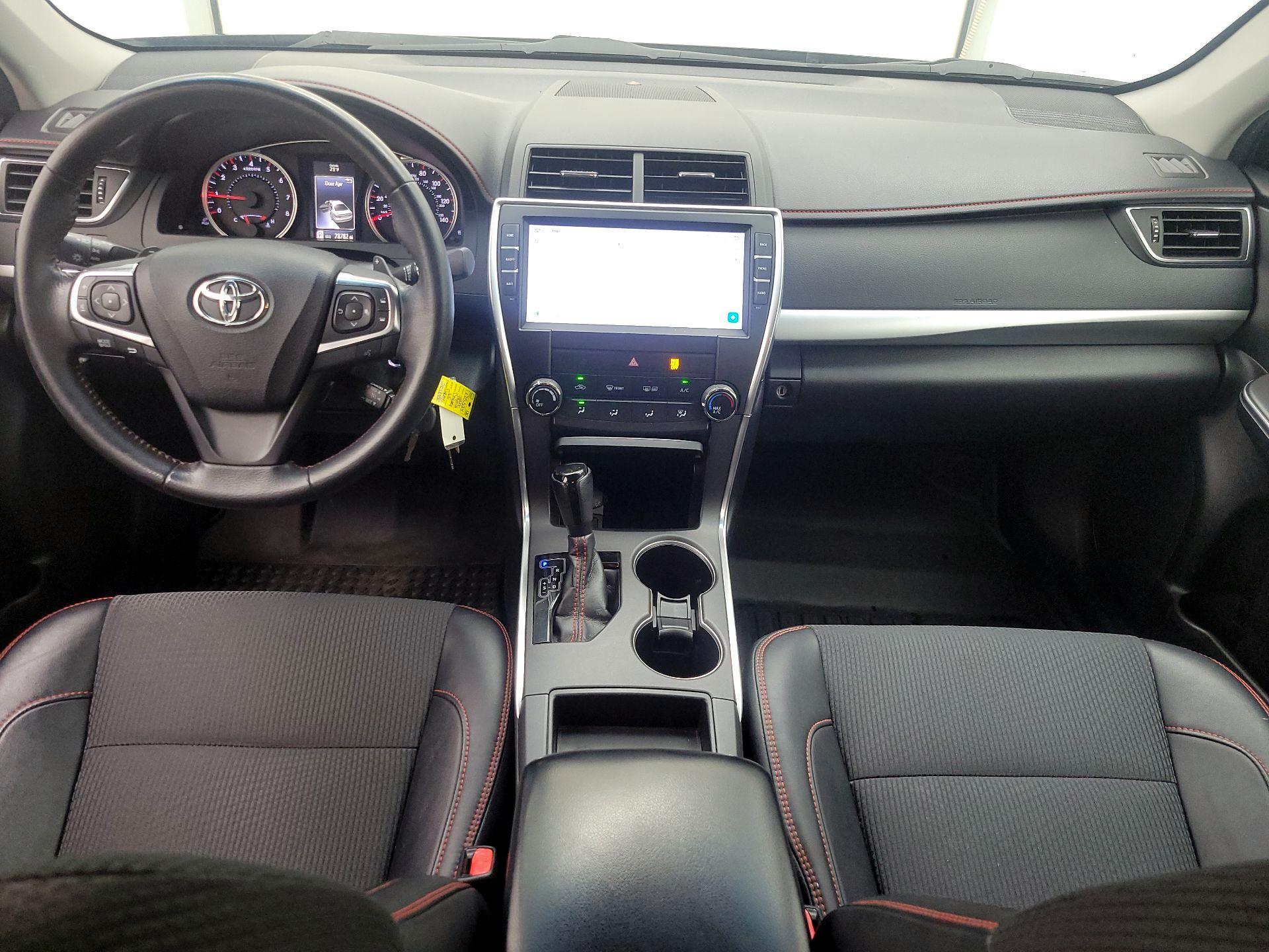 Thumbnail: 2016 Toyota Camry - 9