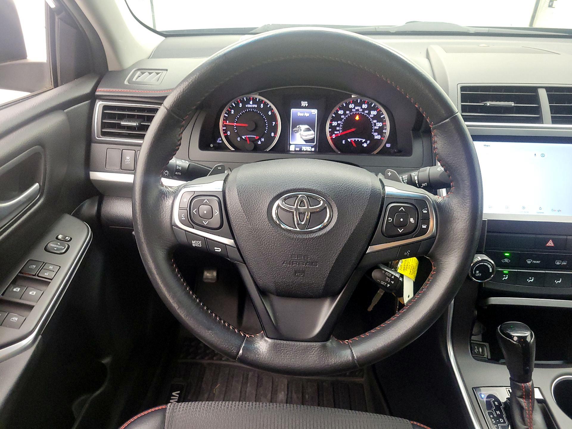 Thumbnail: 2016 Toyota Camry - 10