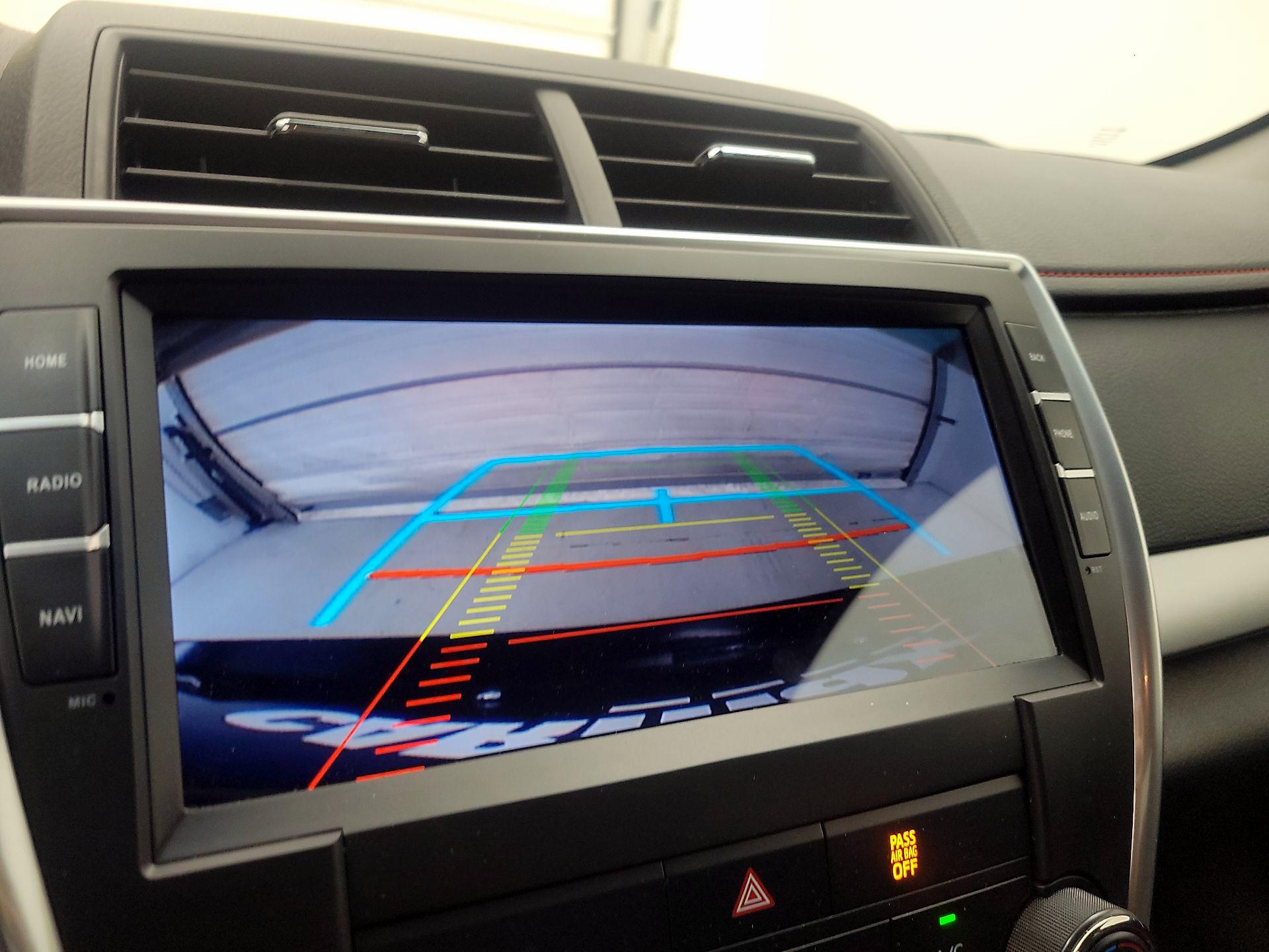 Thumbnail: 2016 Toyota Camry - 13
