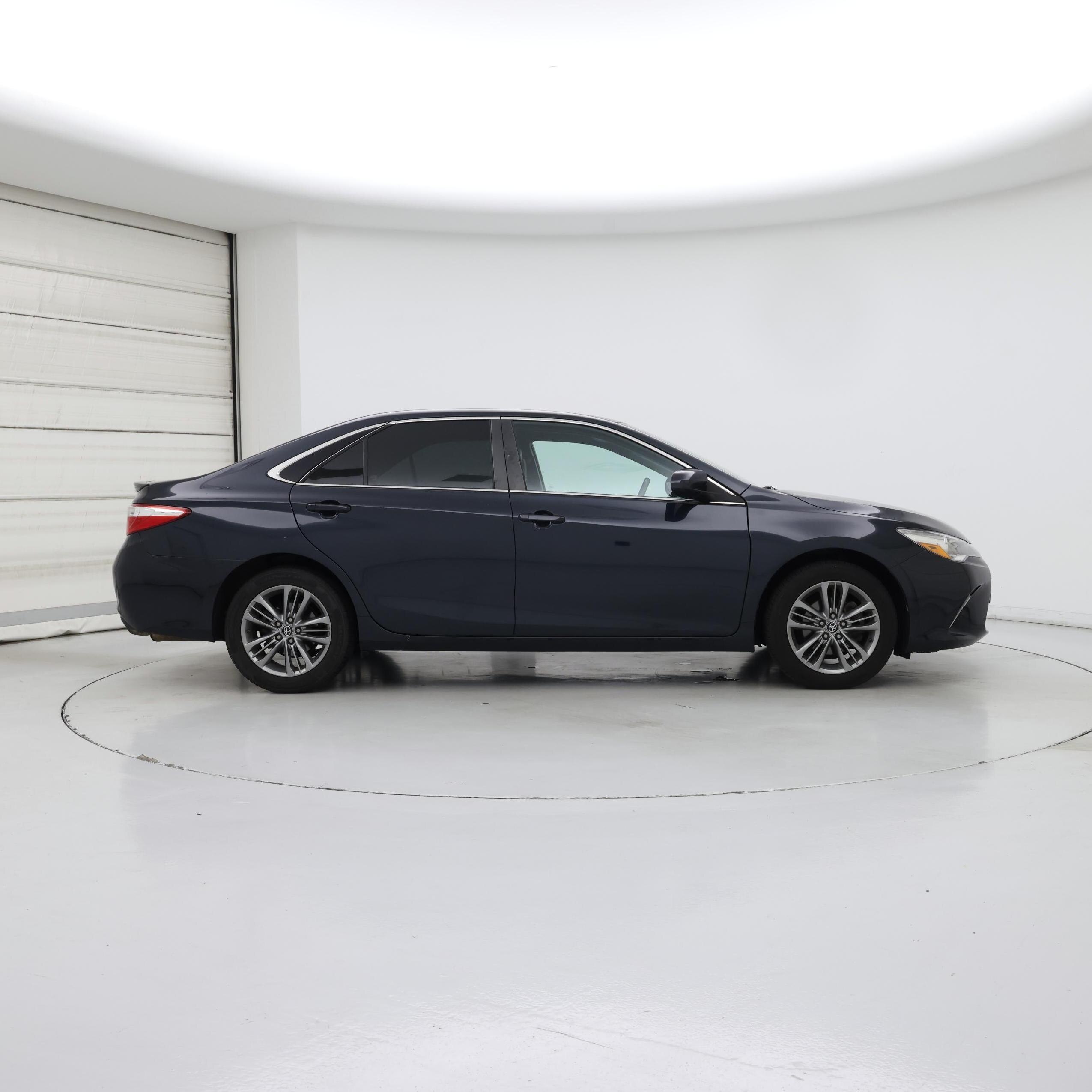 Thumbnail: 2016 Toyota Camry - 7