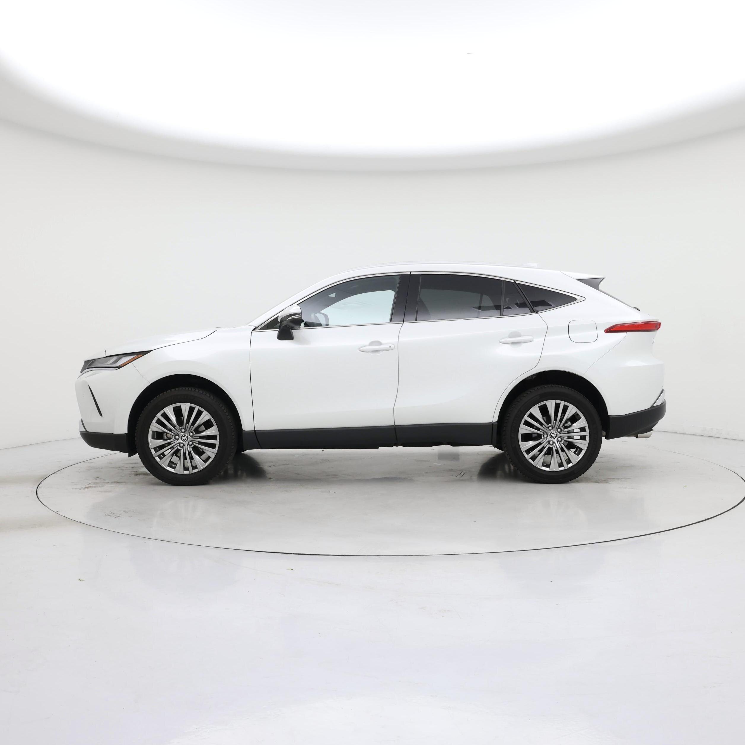Thumbnail: 2024 Toyota Venza - 3