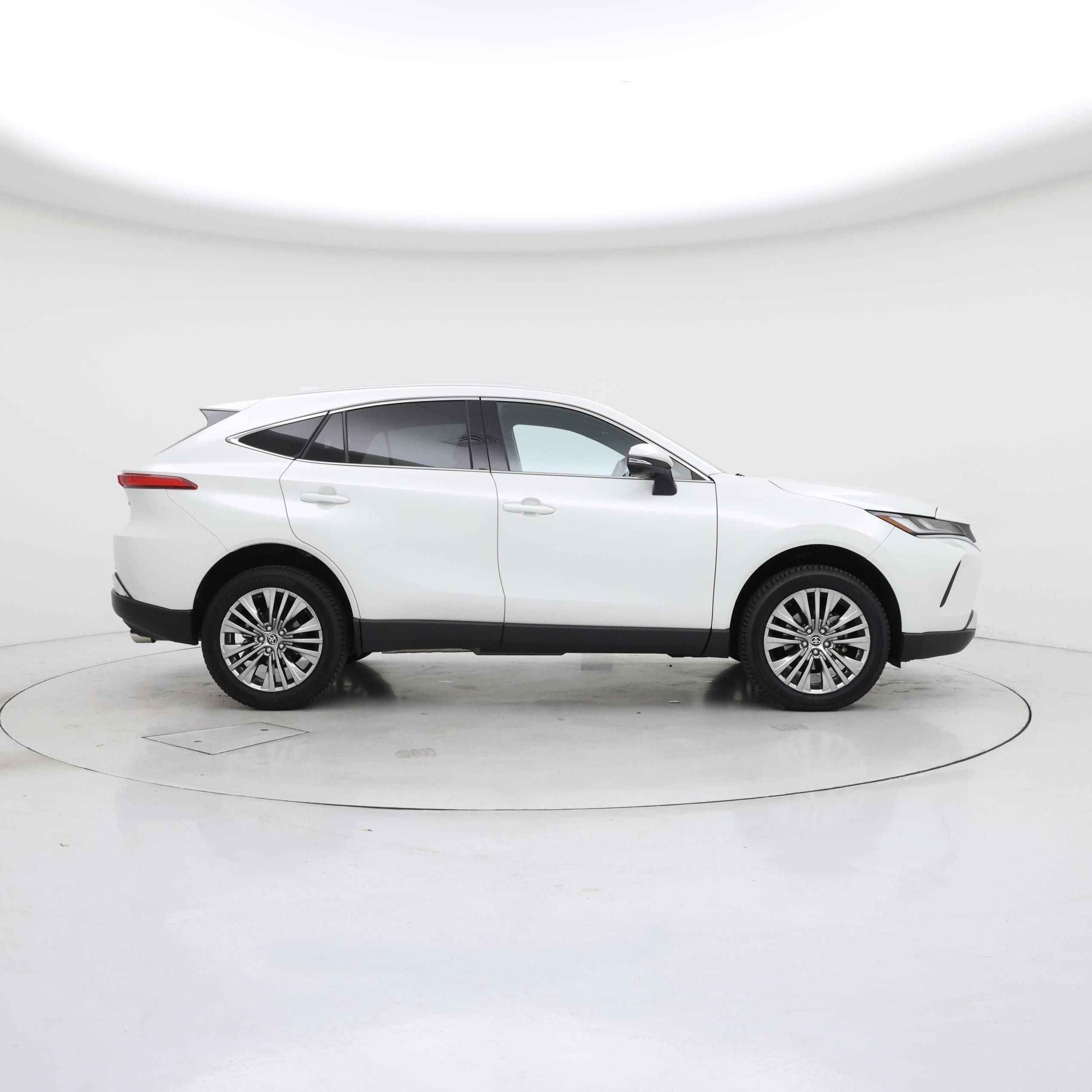 Thumbnail: 2024 Toyota Venza - 7