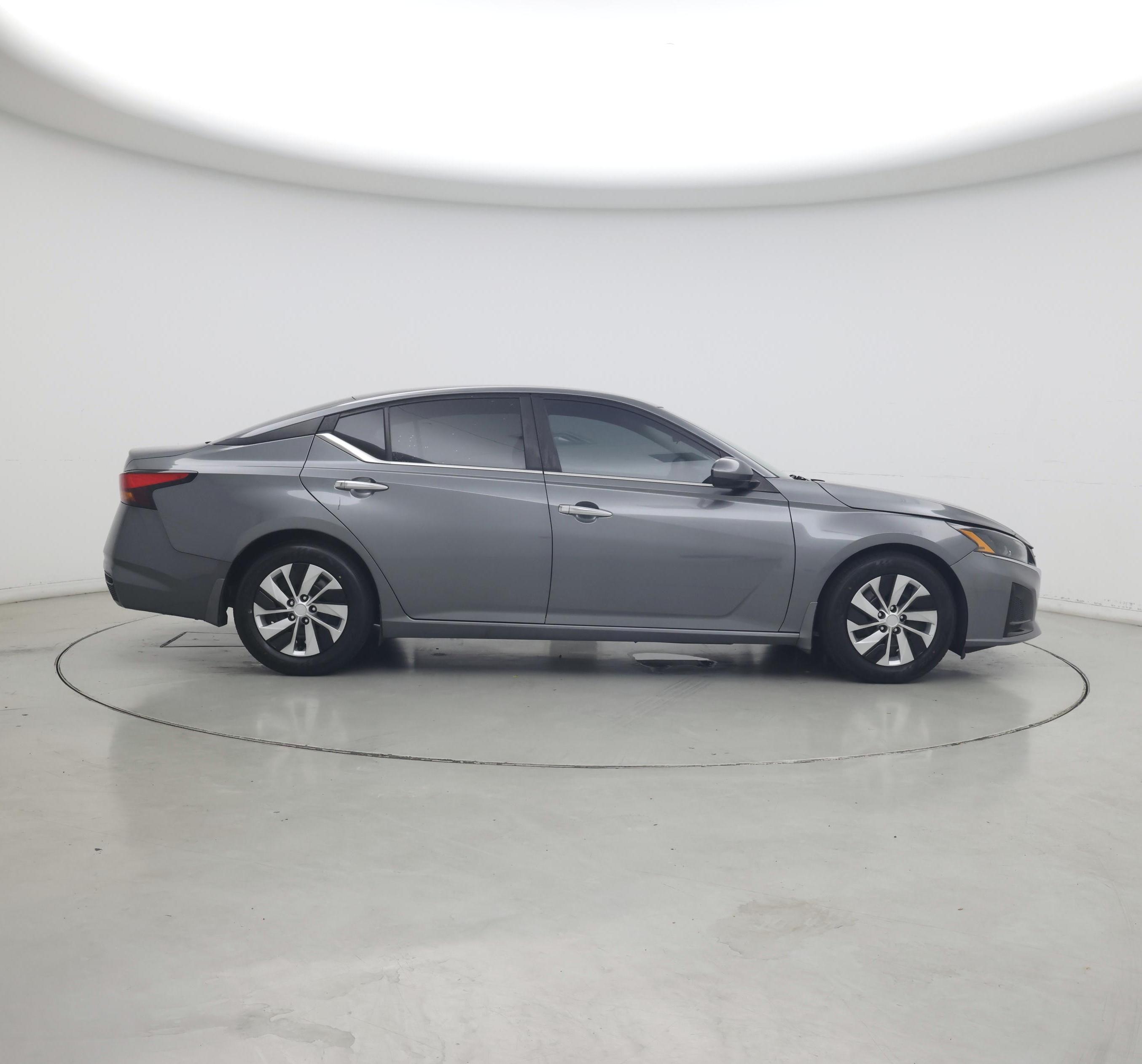 Thumbnail: 2023 Nissan Altima - 7