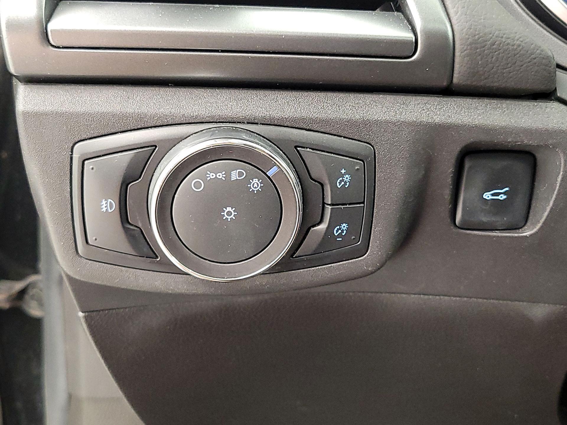 Thumbnail: 2014 Ford Fusion - 13
