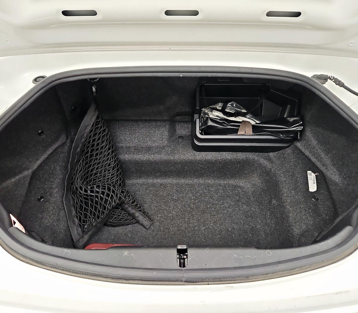 Trunk/Cargo (Seats Up)