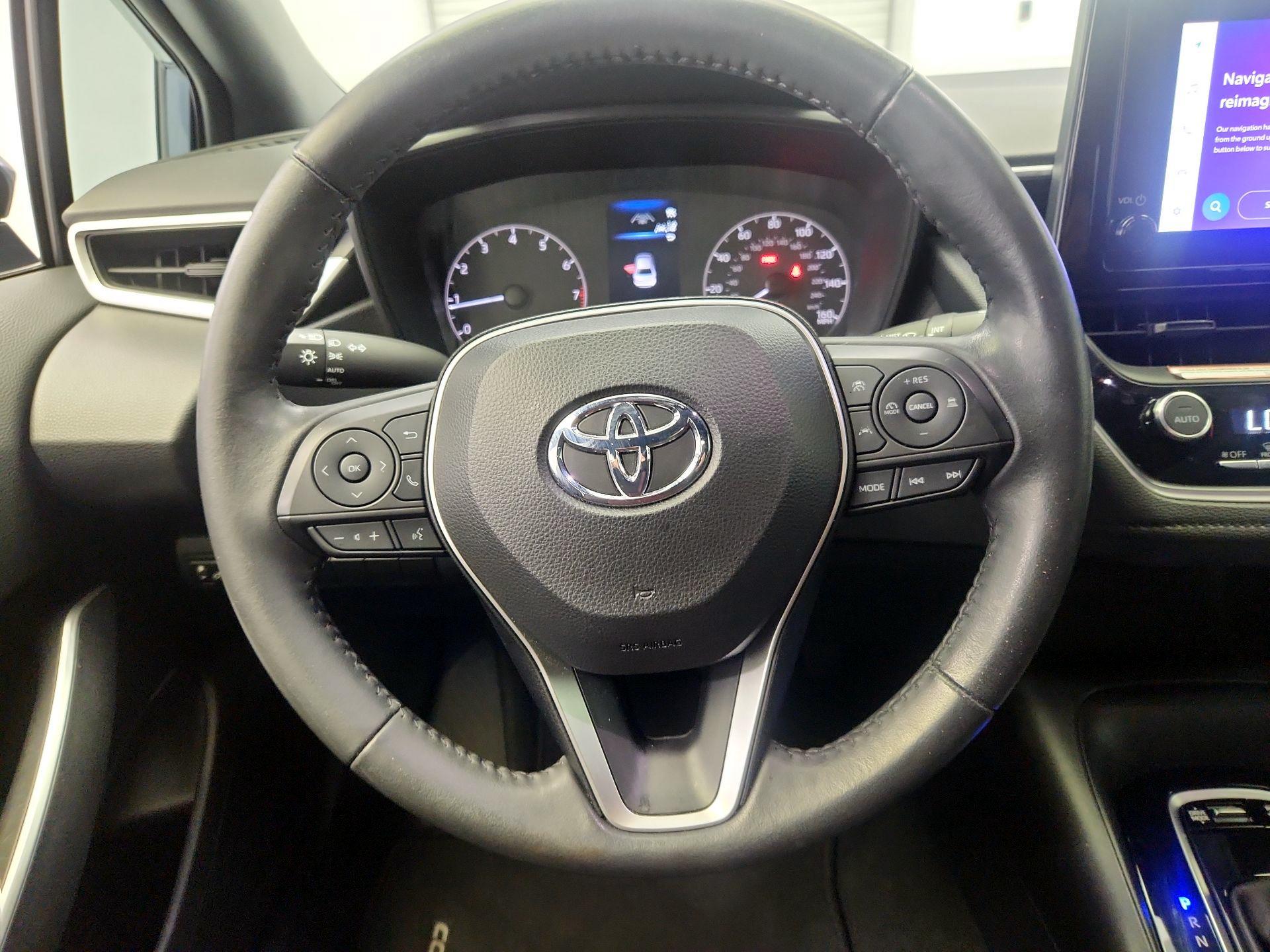 Thumbnail: 2023 Toyota Corolla - 10