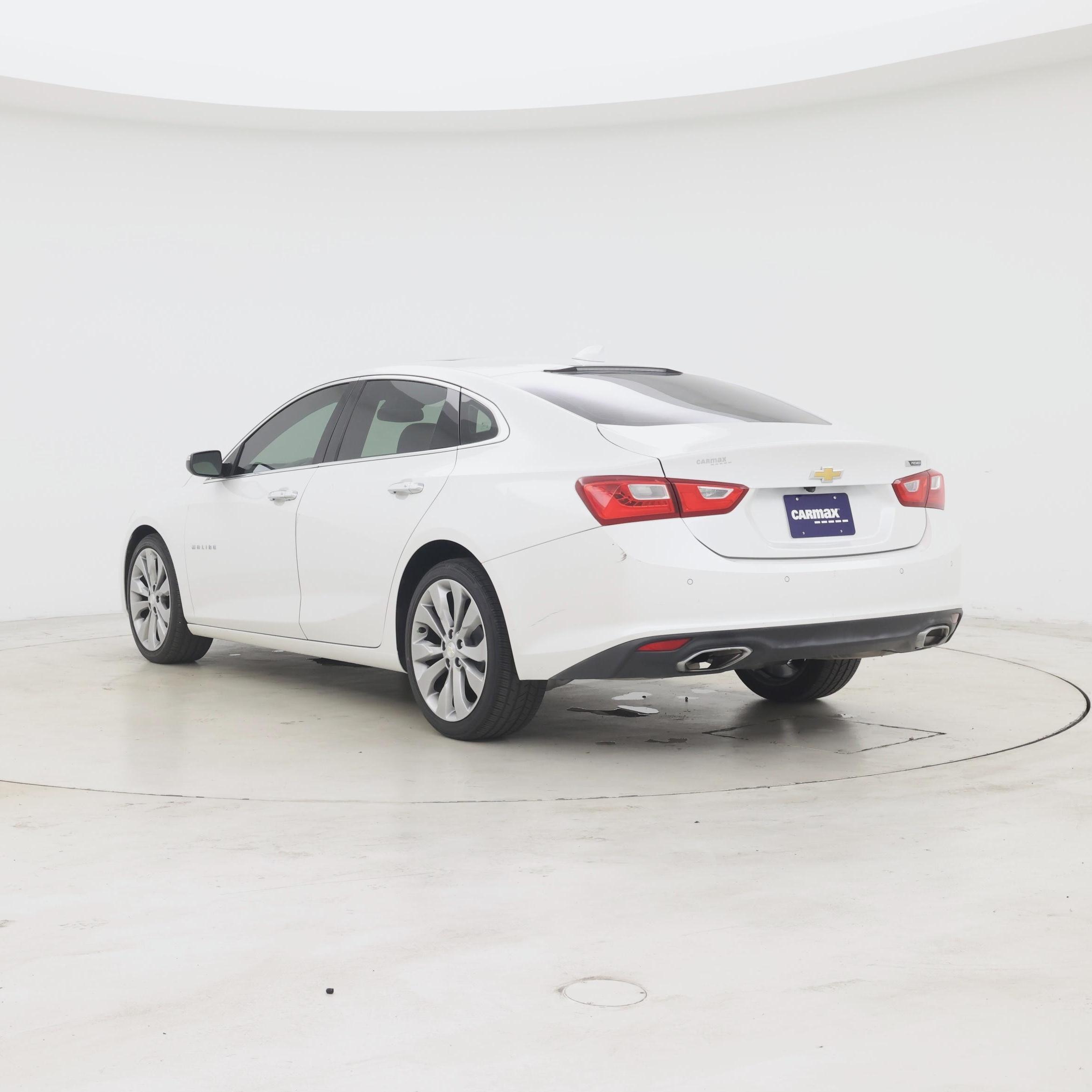 Thumbnail: 2018 Chevrolet Malibu - 2