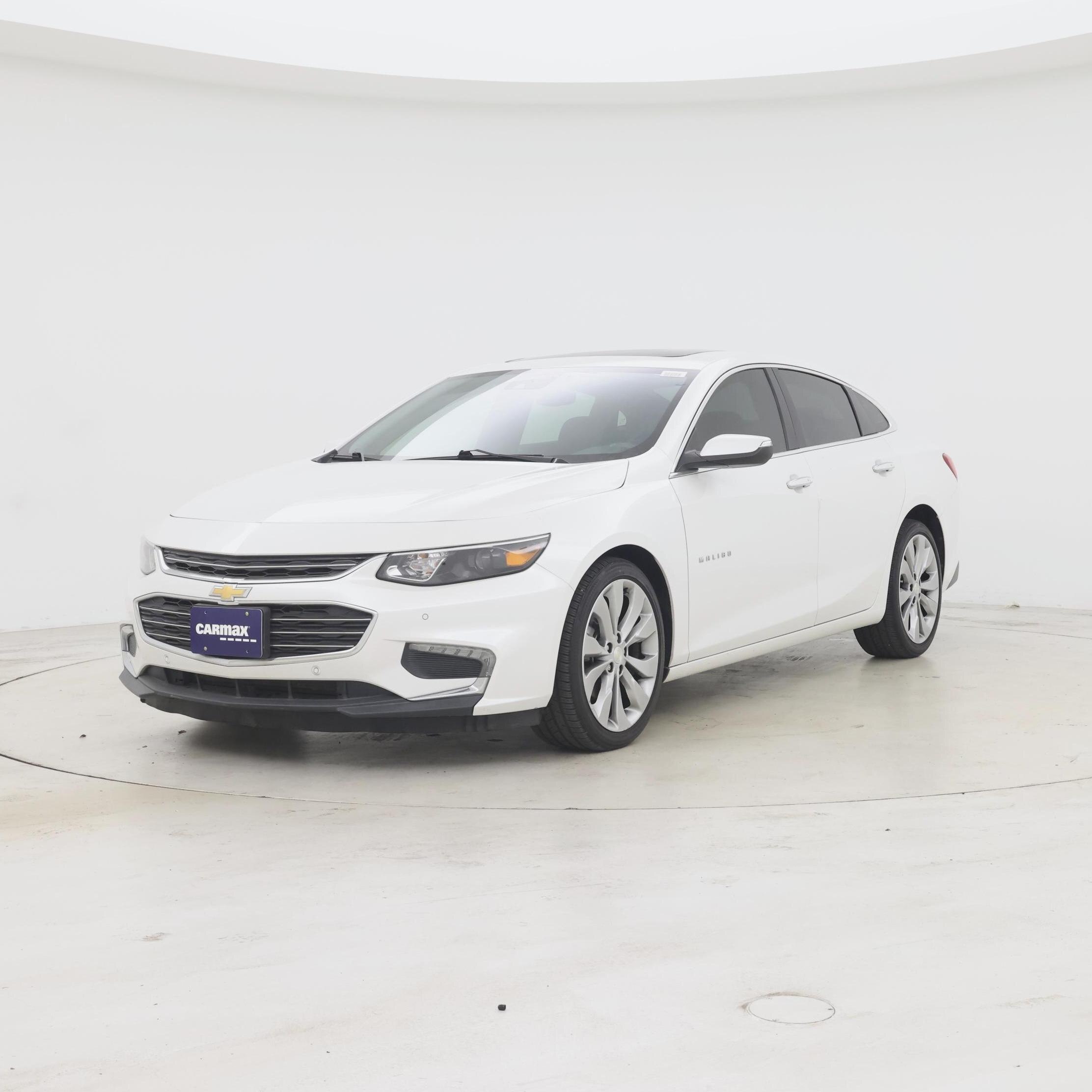 Thumbnail: 2018 Chevrolet Malibu - 4