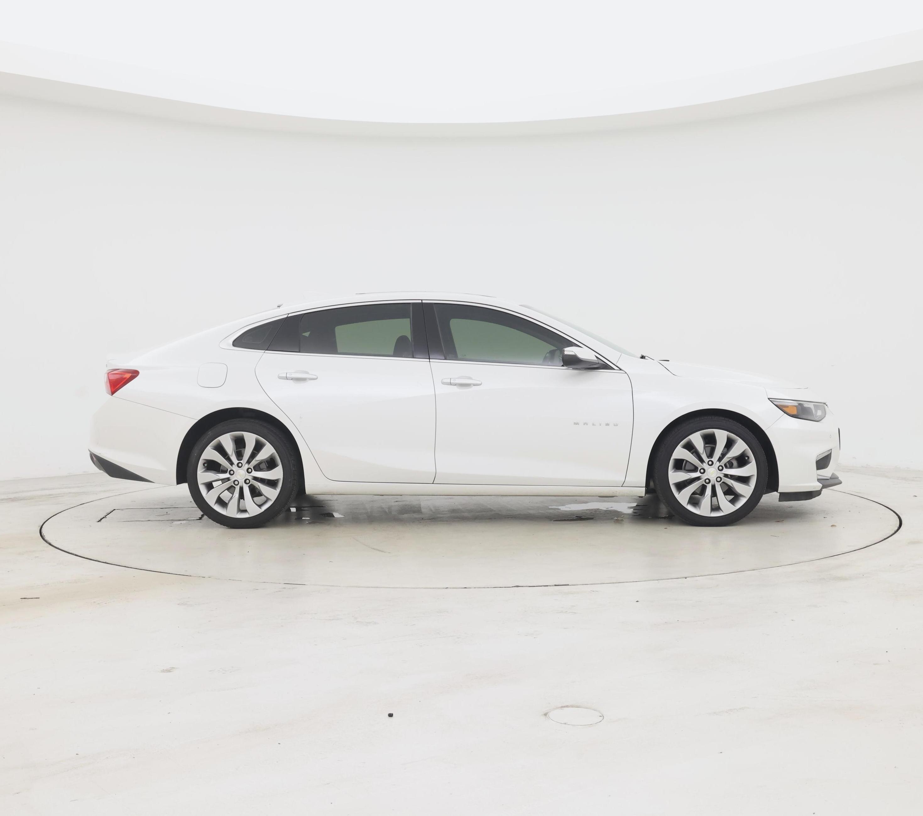 Thumbnail: 2018 Chevrolet Malibu - 7