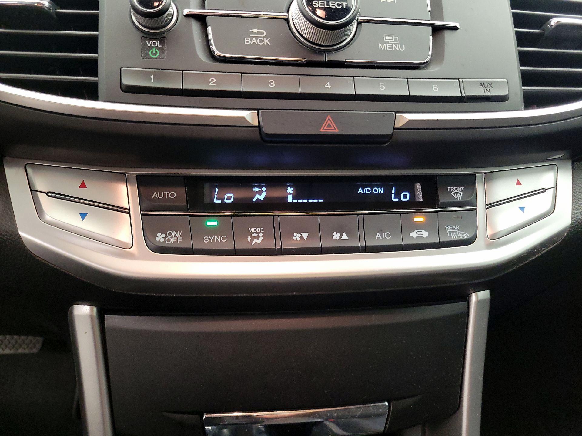 Thumbnail: 2015 Honda Accord - 16