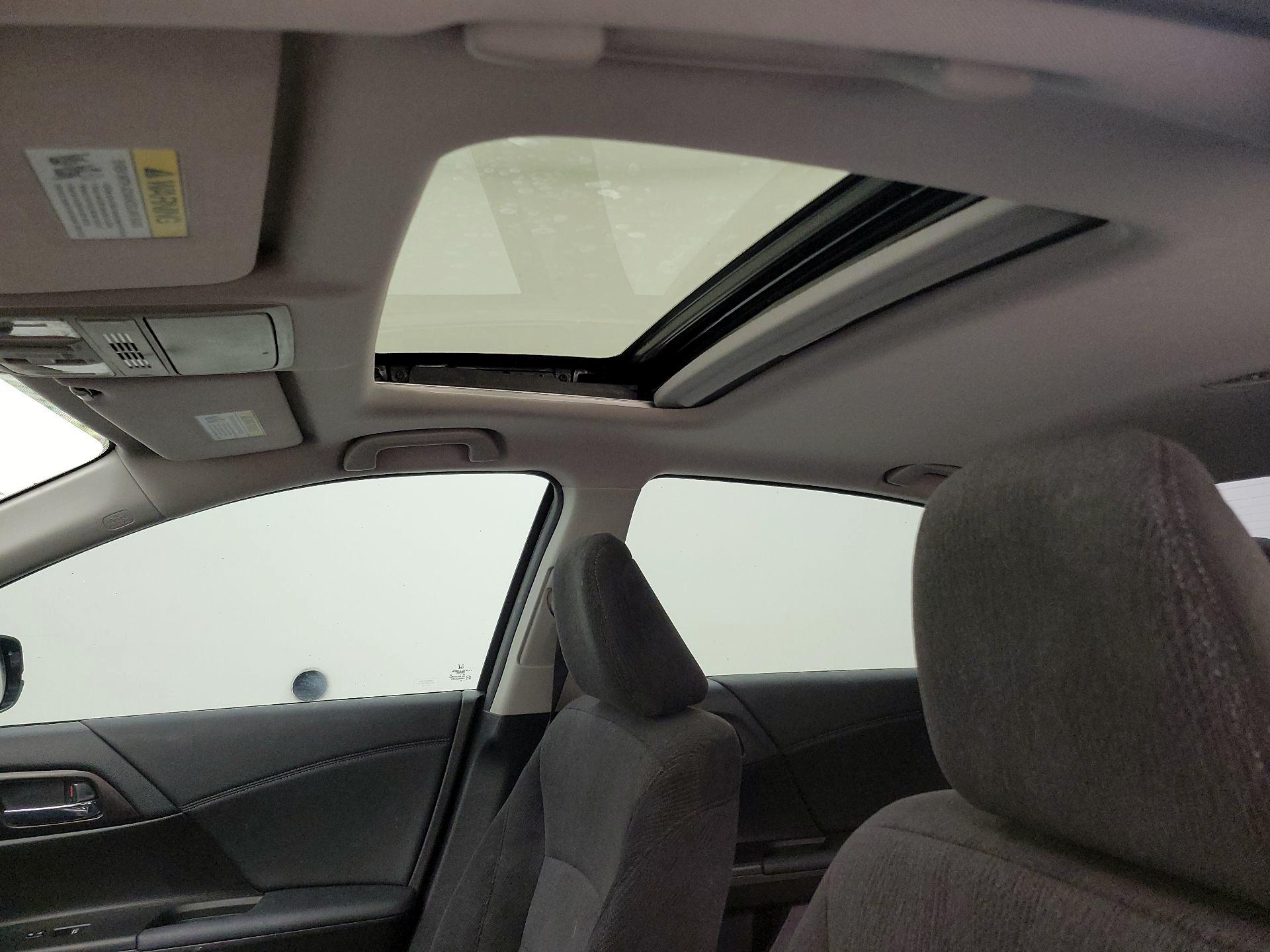 Thumbnail: 2015 Honda Accord - 19