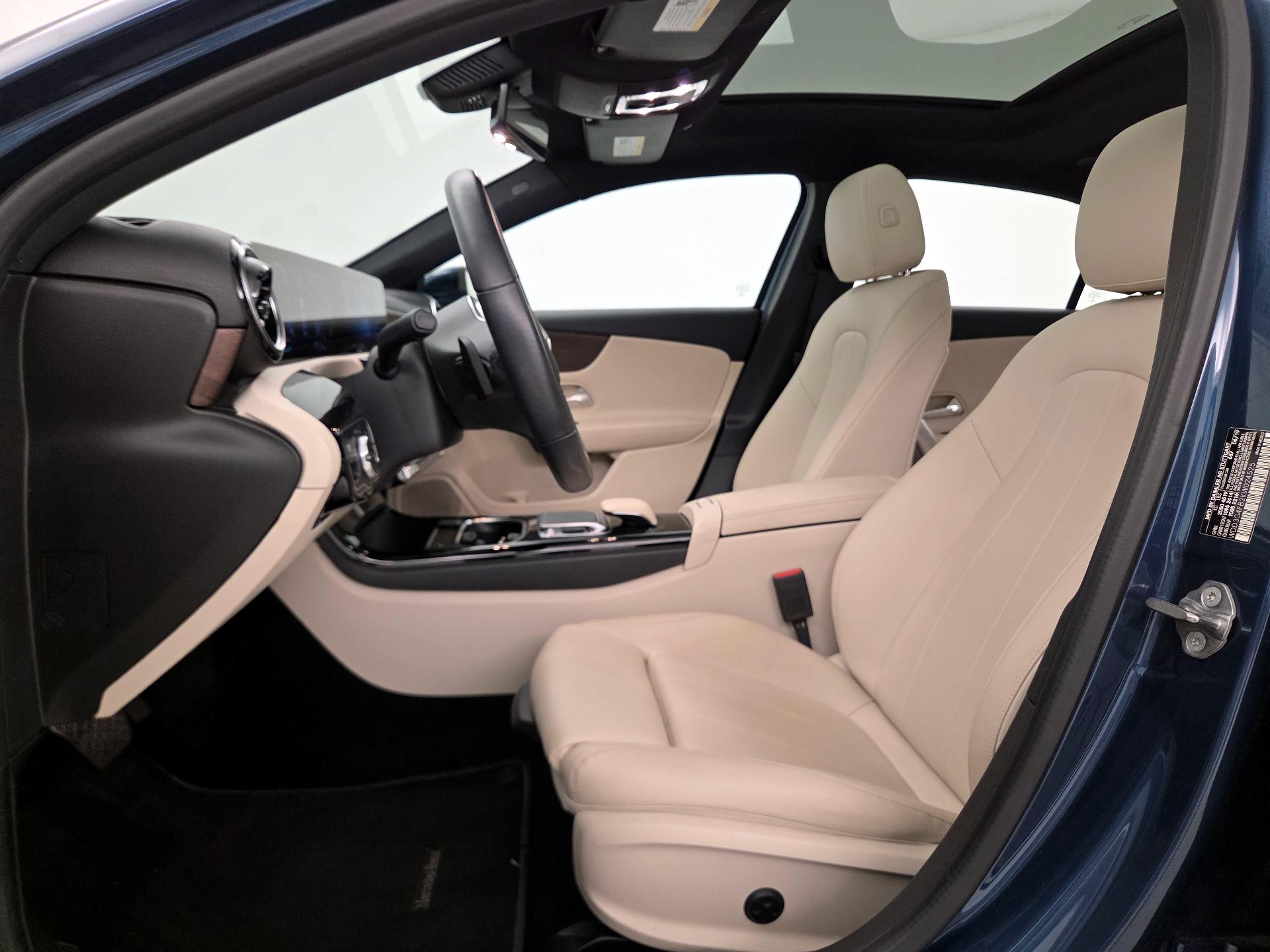 Thumbnail: 2019 Mercedes-Benz A-Class - 11