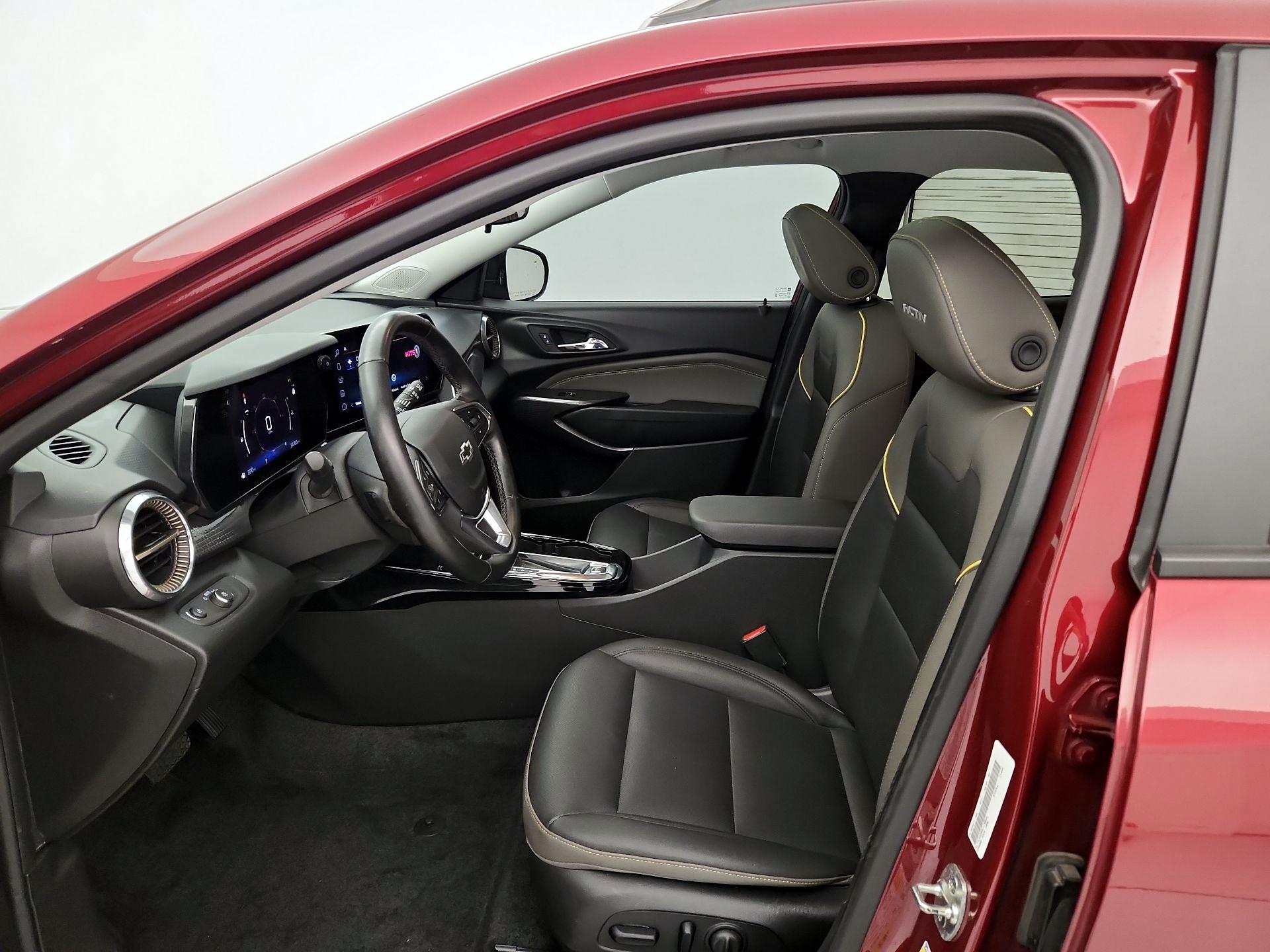 Thumbnail: 2024 Chevrolet Trax - 11