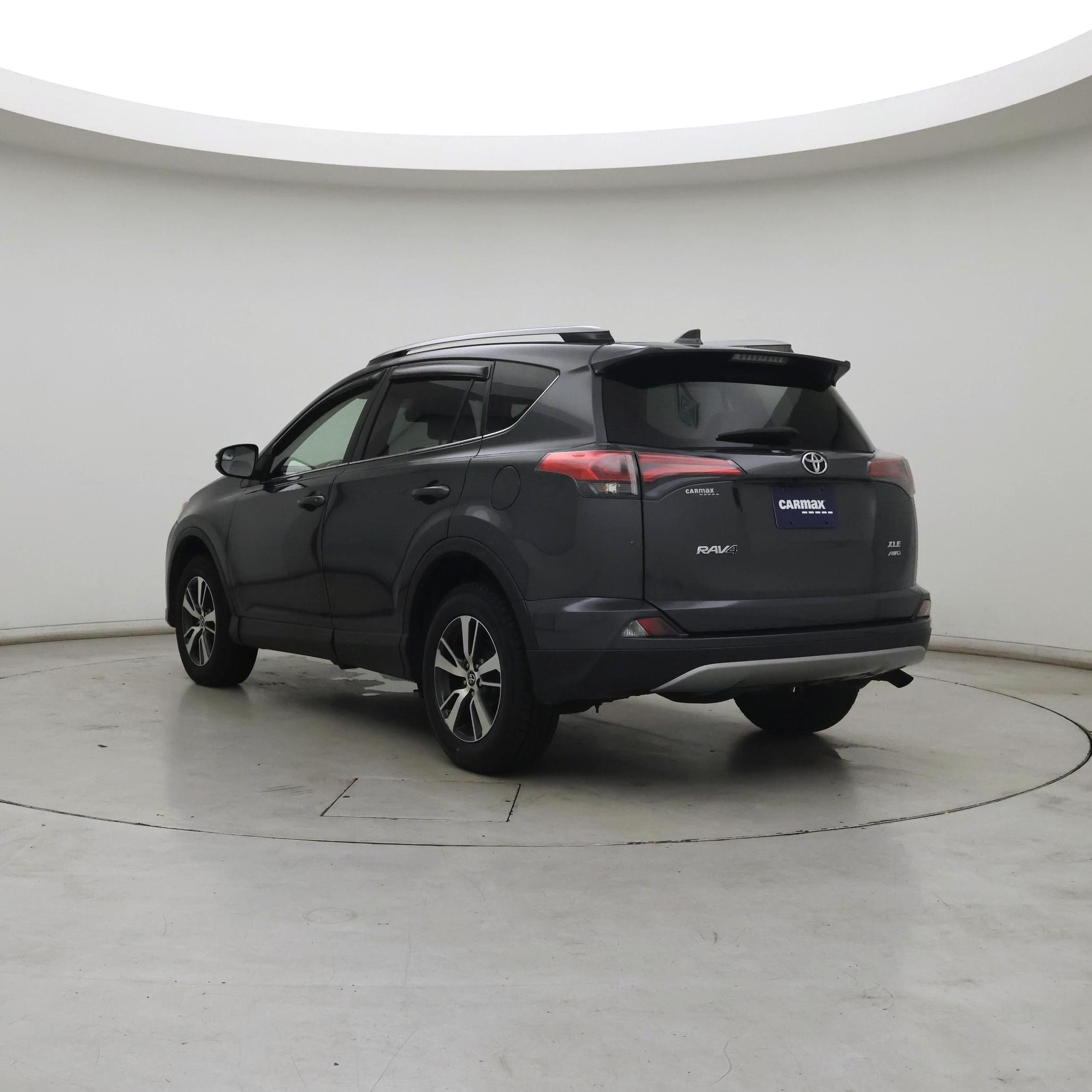 Thumbnail: 2017 Toyota RAV4 - 2