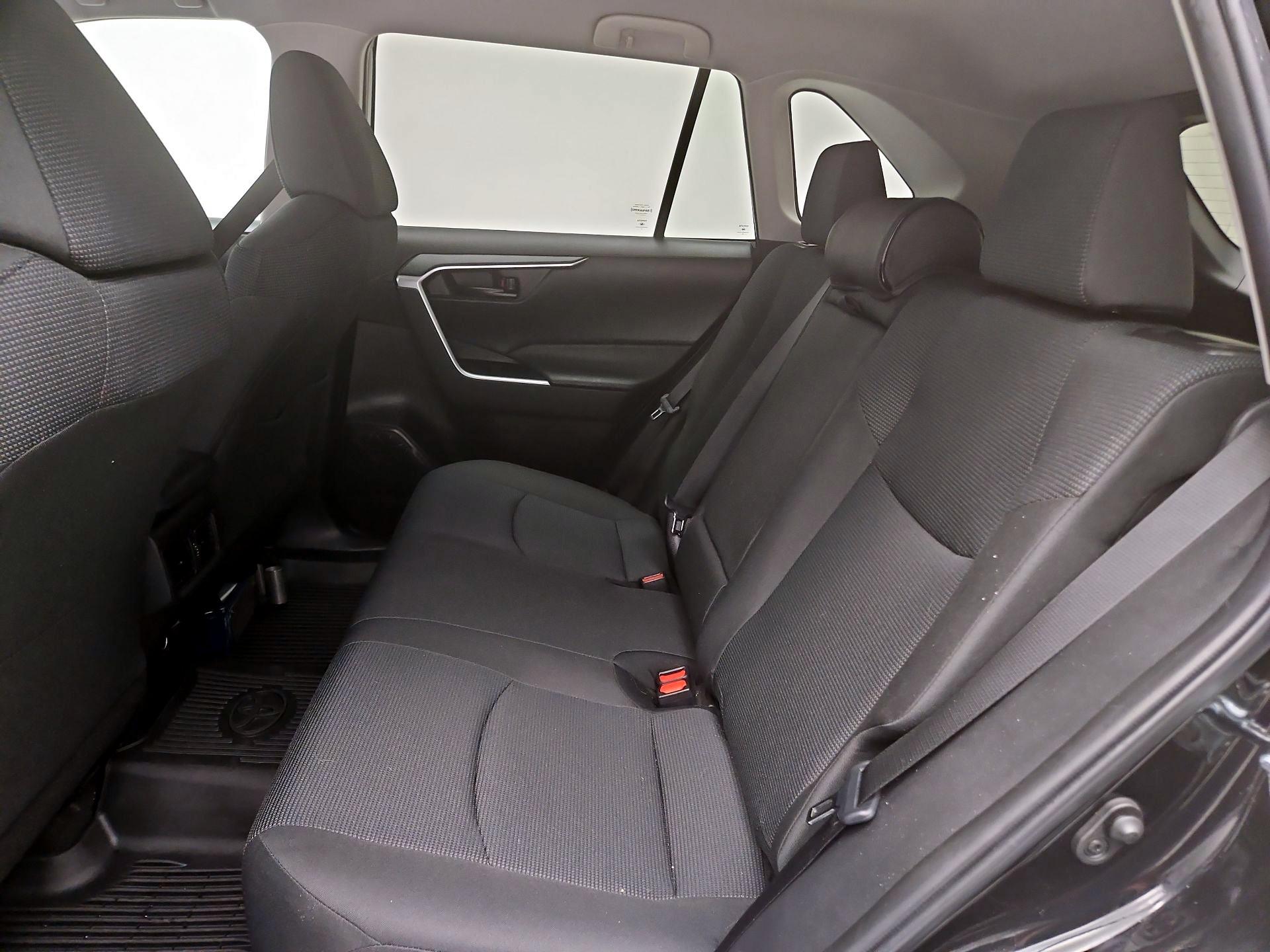 Thumbnail: 2023 Toyota RAV4 - 20