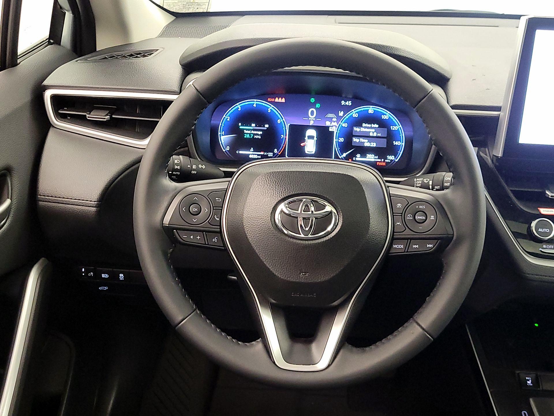 Thumbnail: 2026 Toyota Corolla Cross - 10