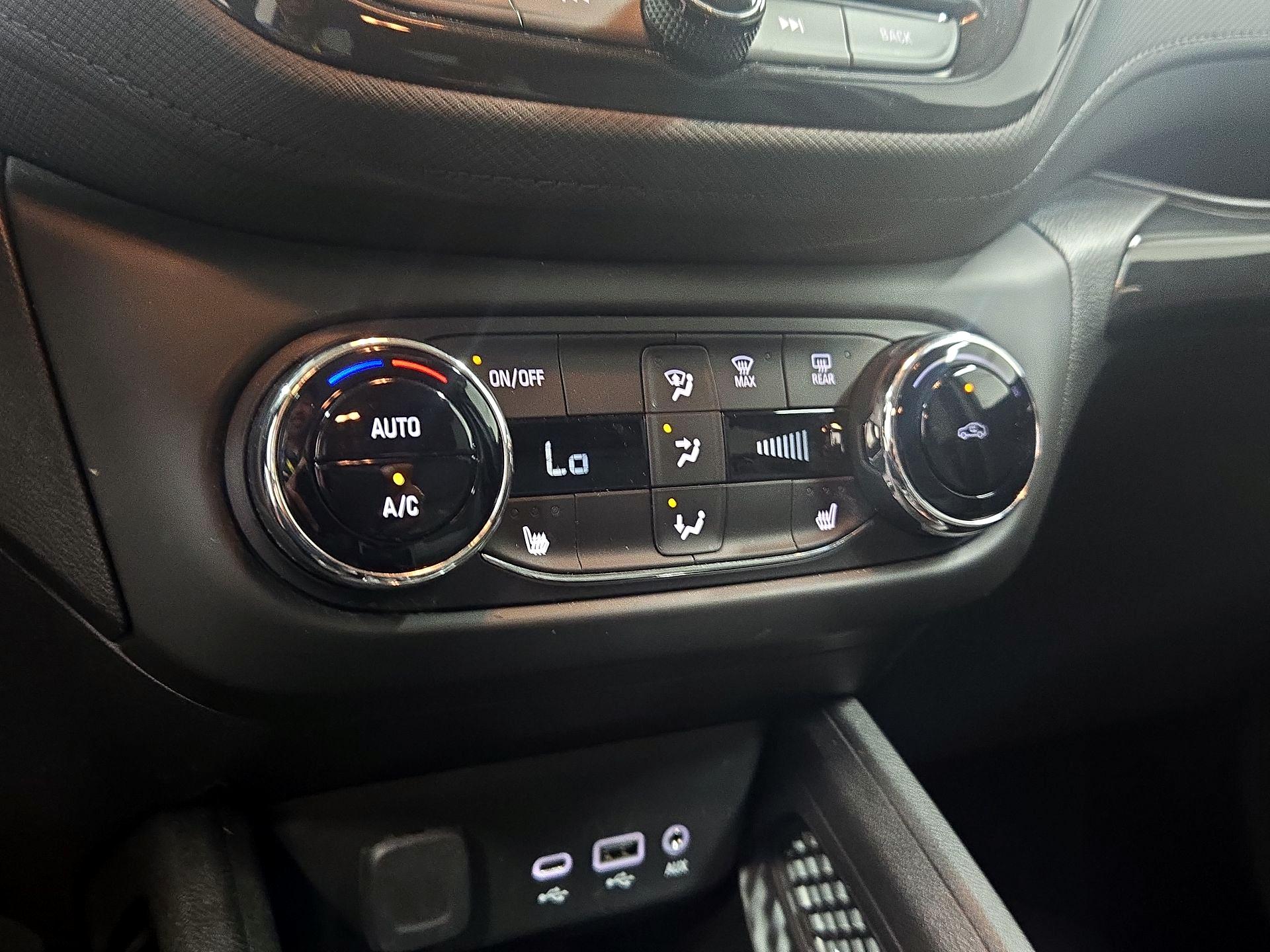 Thumbnail: 2022 Chevrolet TrailBlazer - 16