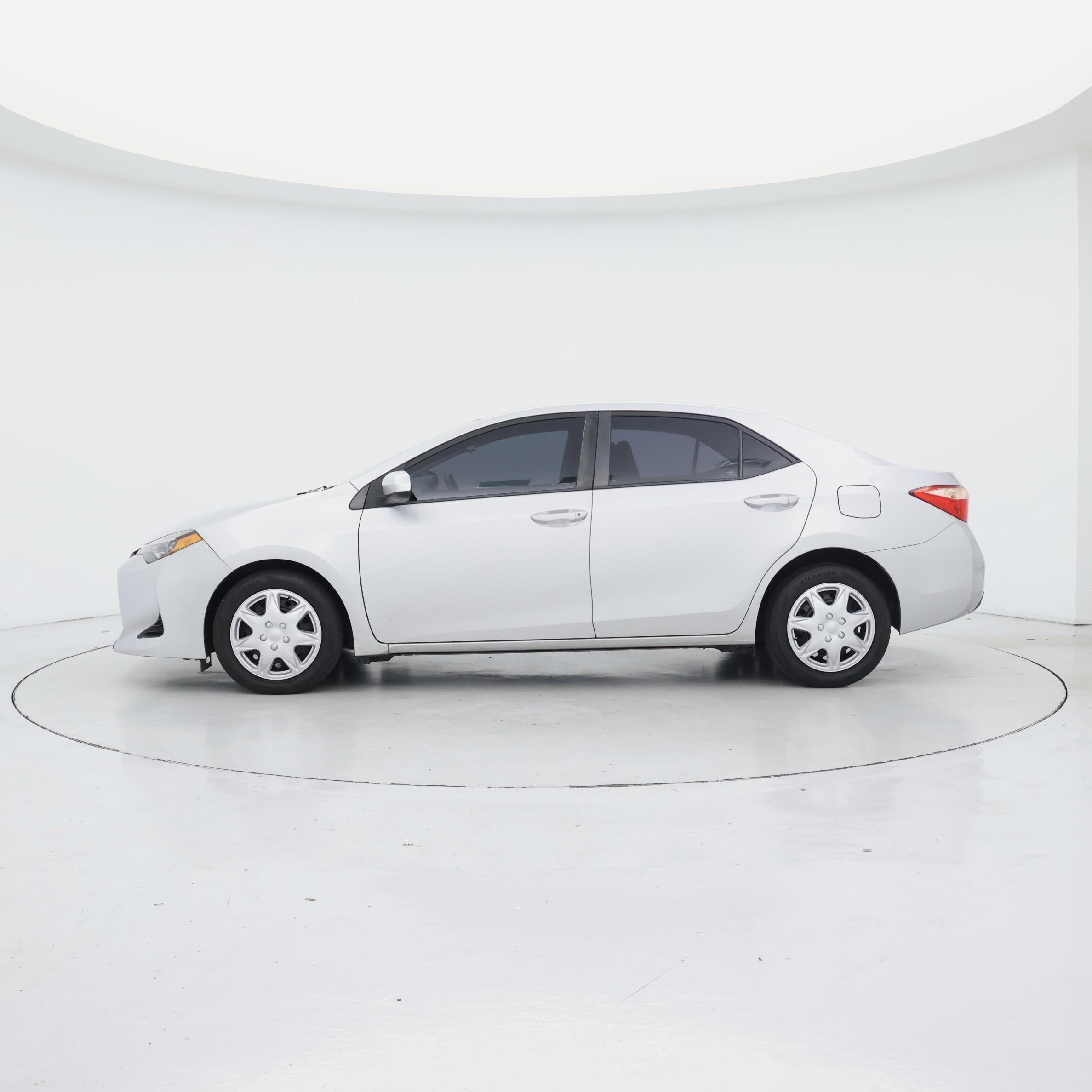 Thumbnail: 2019 Toyota Corolla - 3