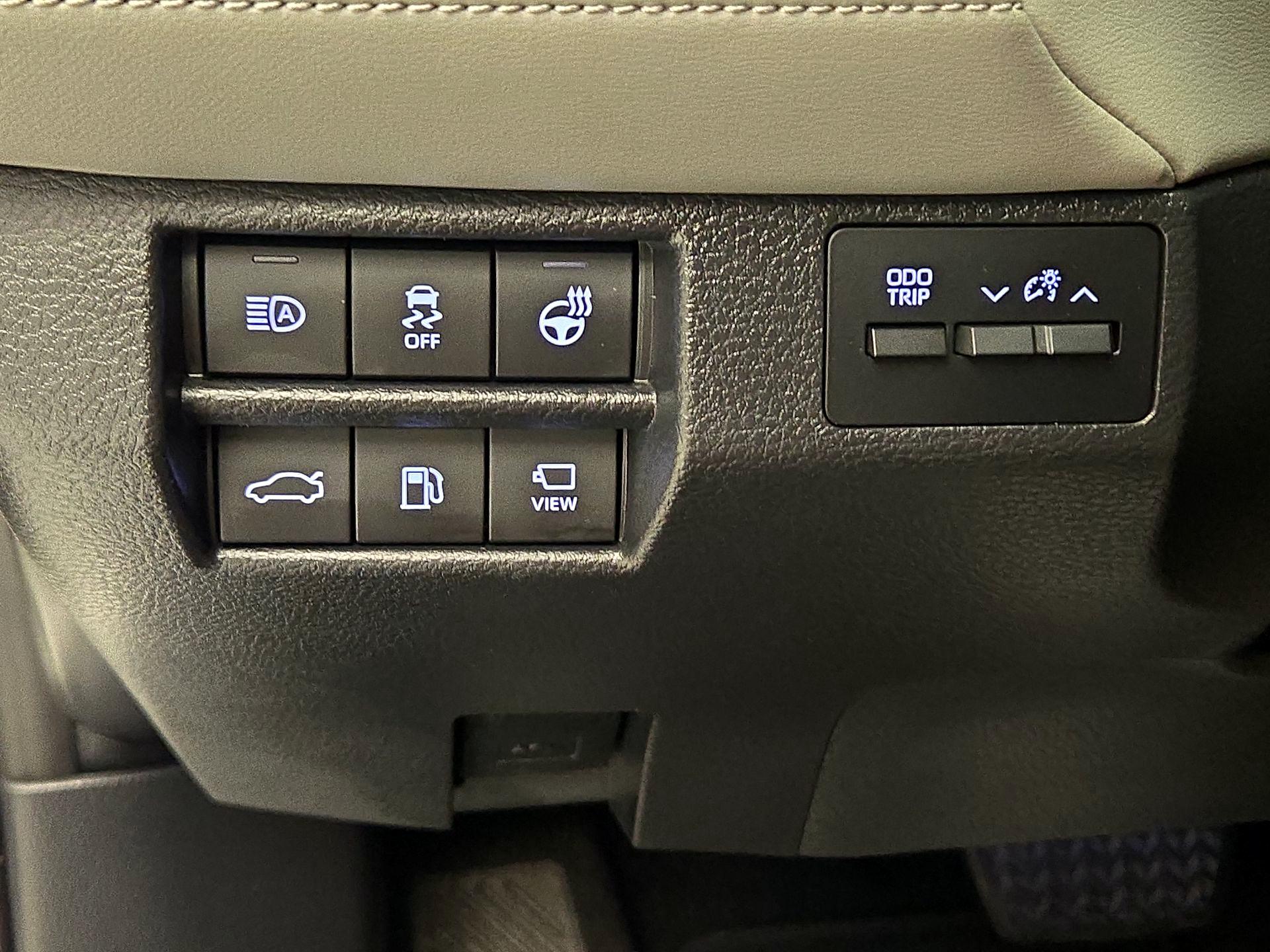 Thumbnail: 2021 Toyota Avalon - 13