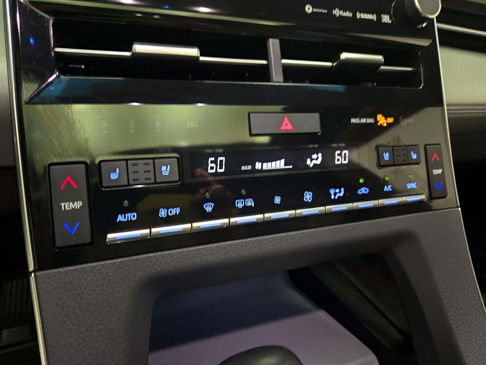 Thumbnail: 2021 Toyota Avalon - 17