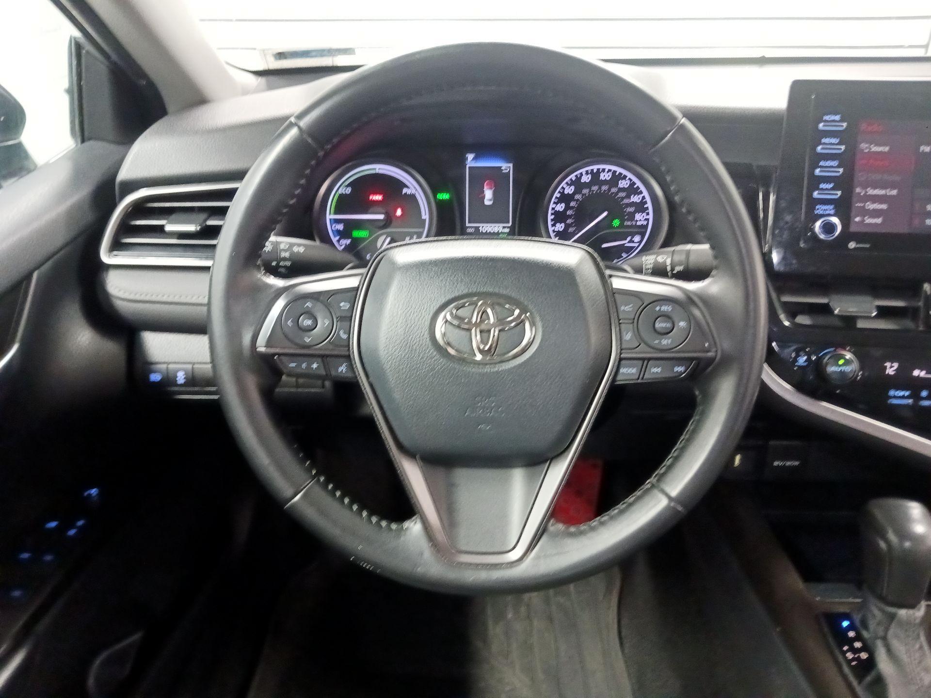 Thumbnail: 2022 Toyota Camry - 10