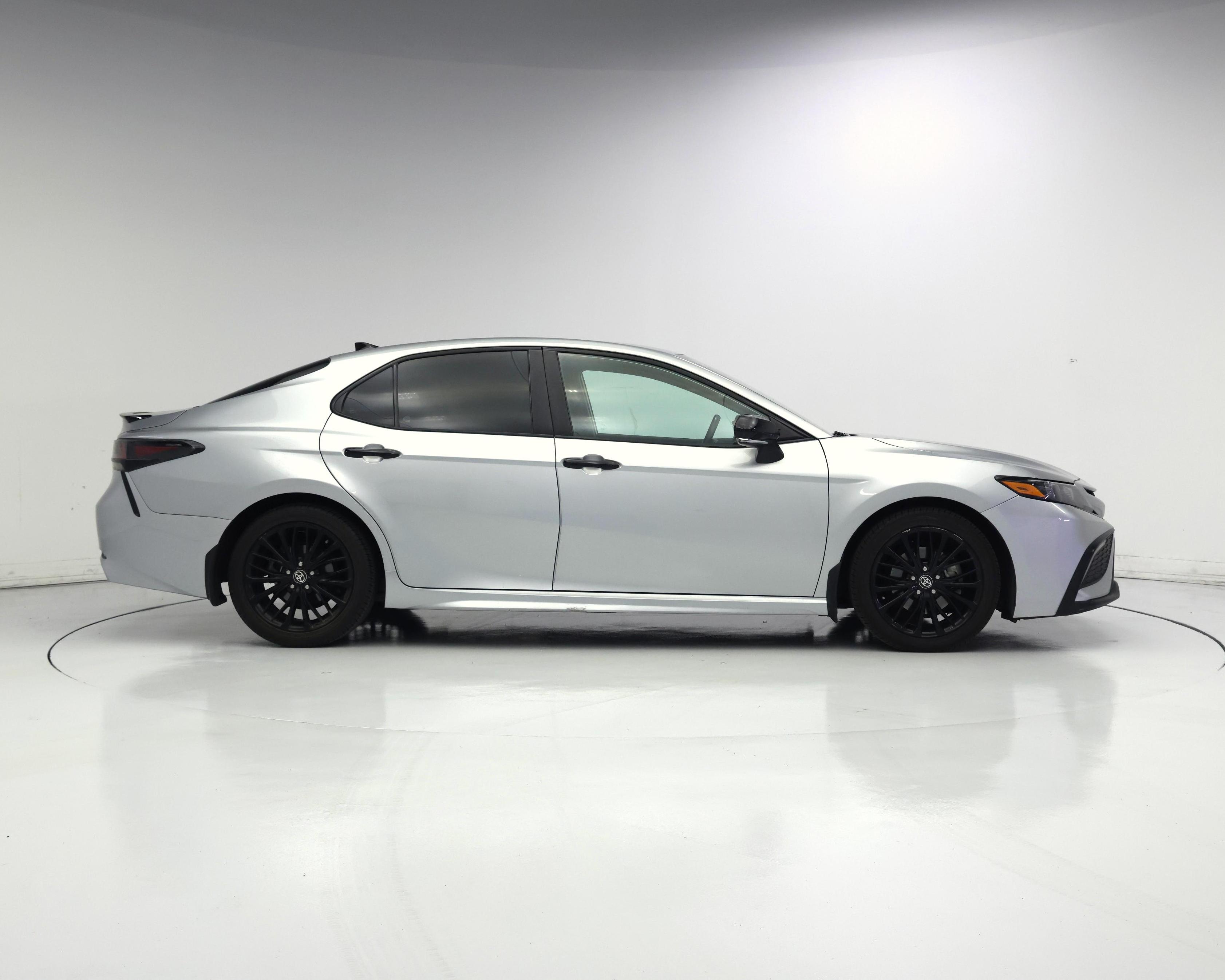 Thumbnail: 2022 Toyota Camry - 7
