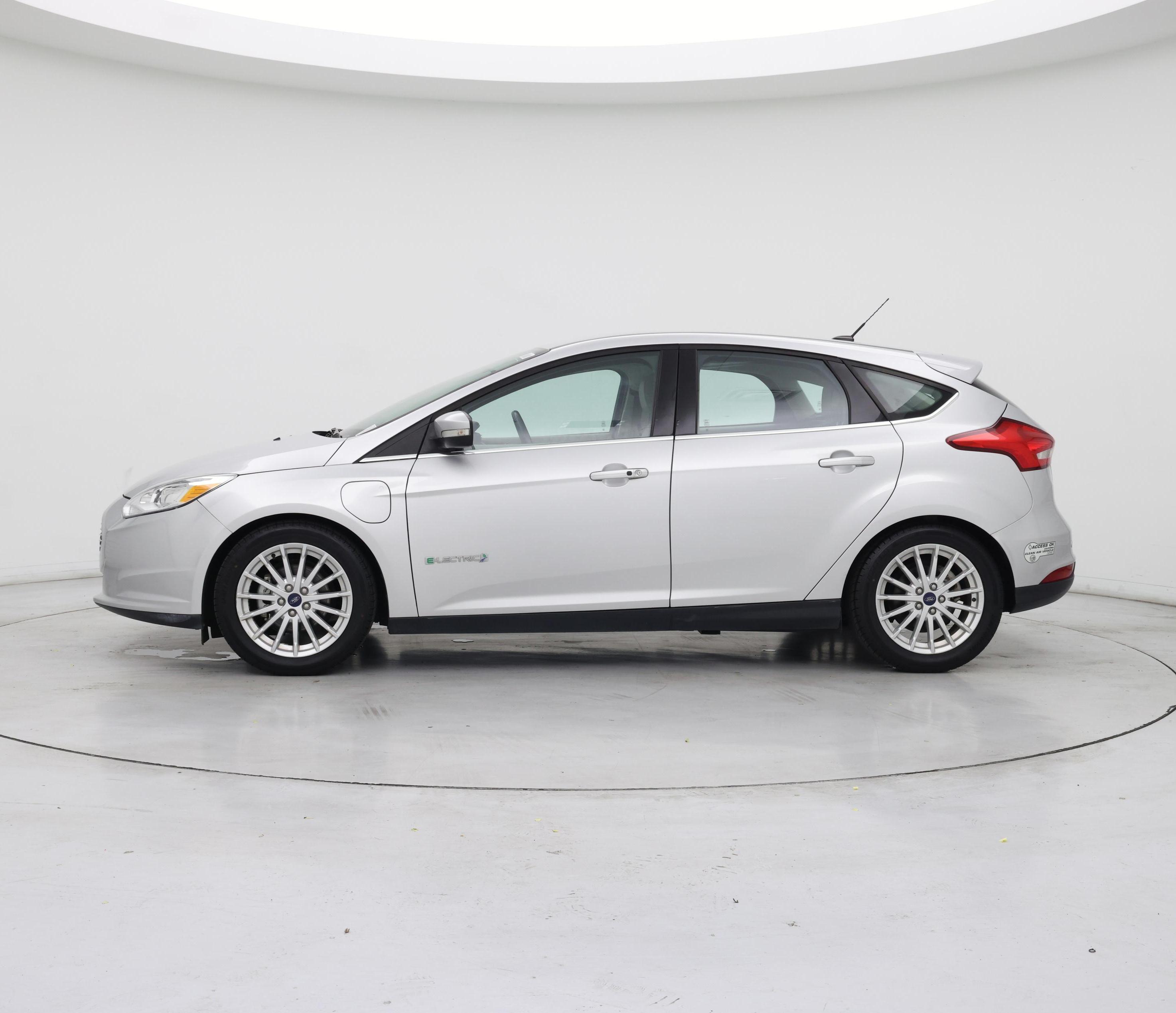 Thumbnail: 2017 Ford Focus - 3