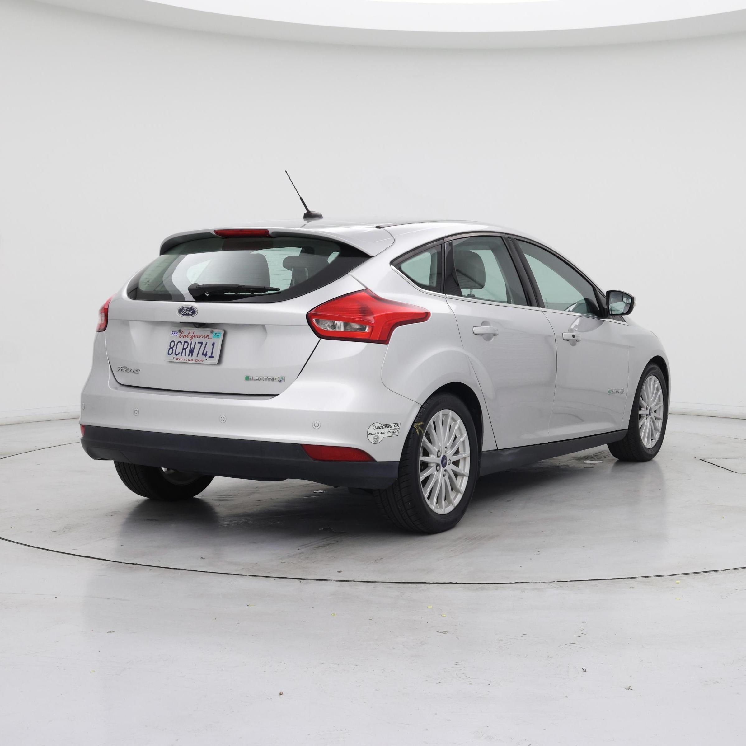 Thumbnail: 2017 Ford Focus - 8