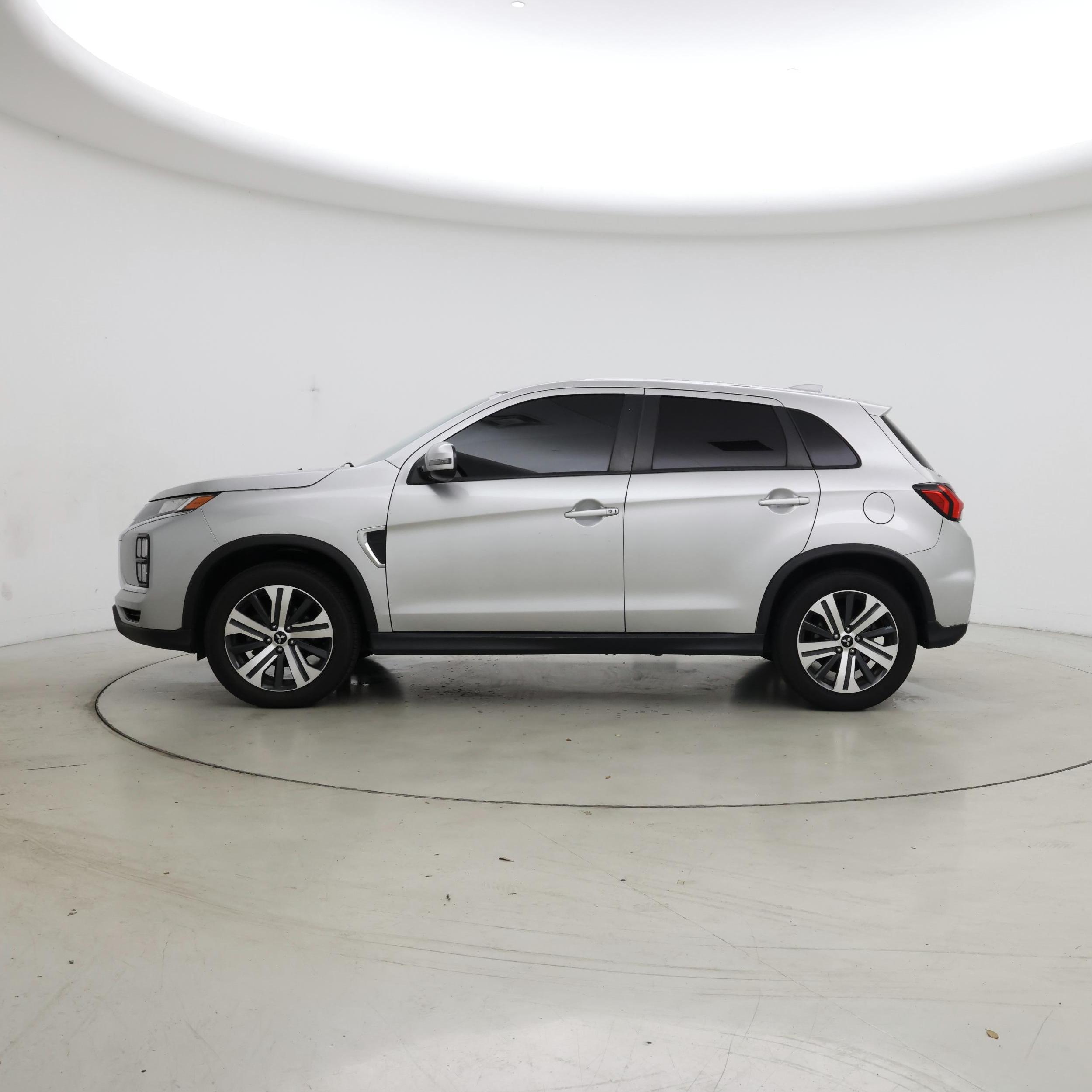 Thumbnail: 2021 Mitsubishi Outlander Sport - 3