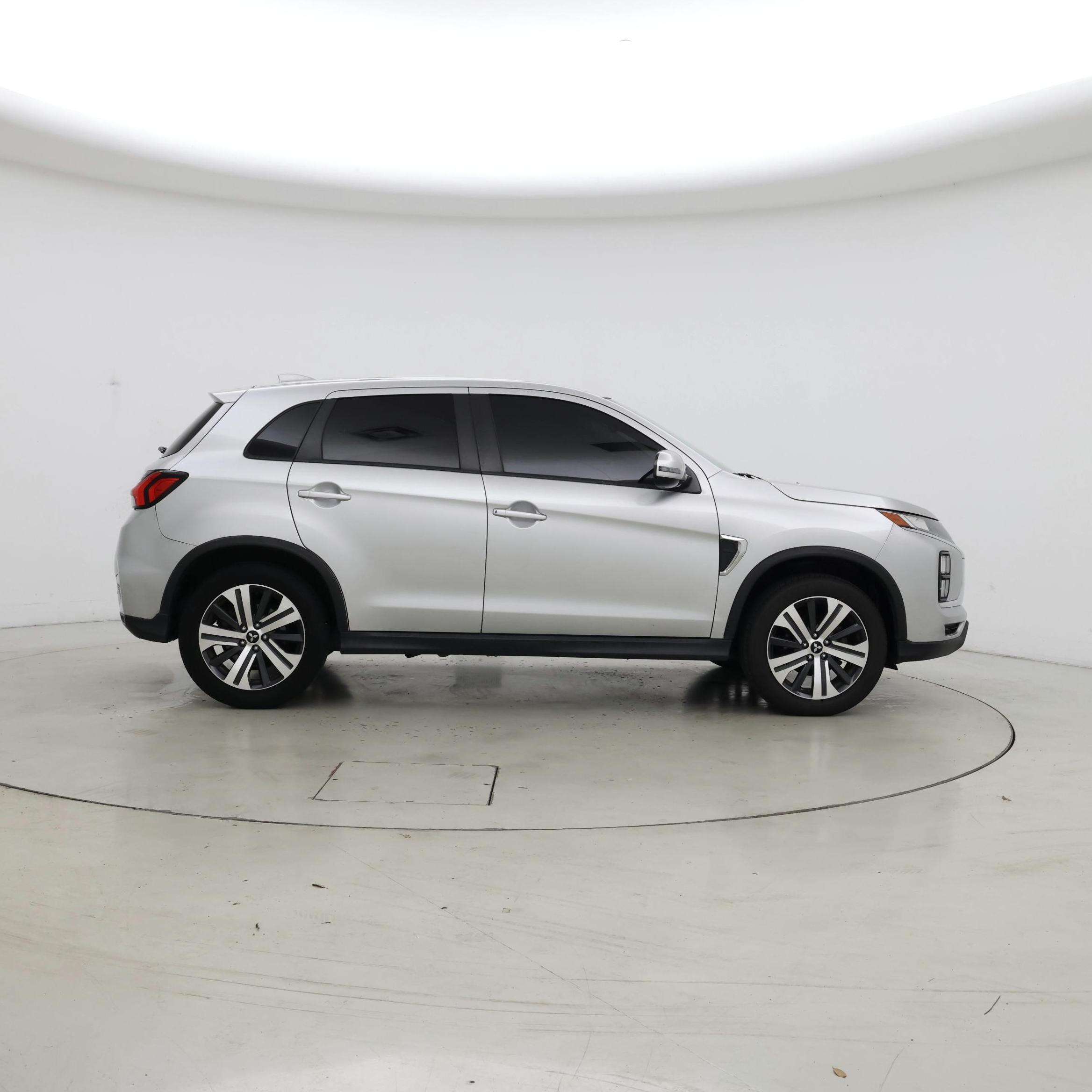 Thumbnail: 2021 Mitsubishi Outlander Sport - 7