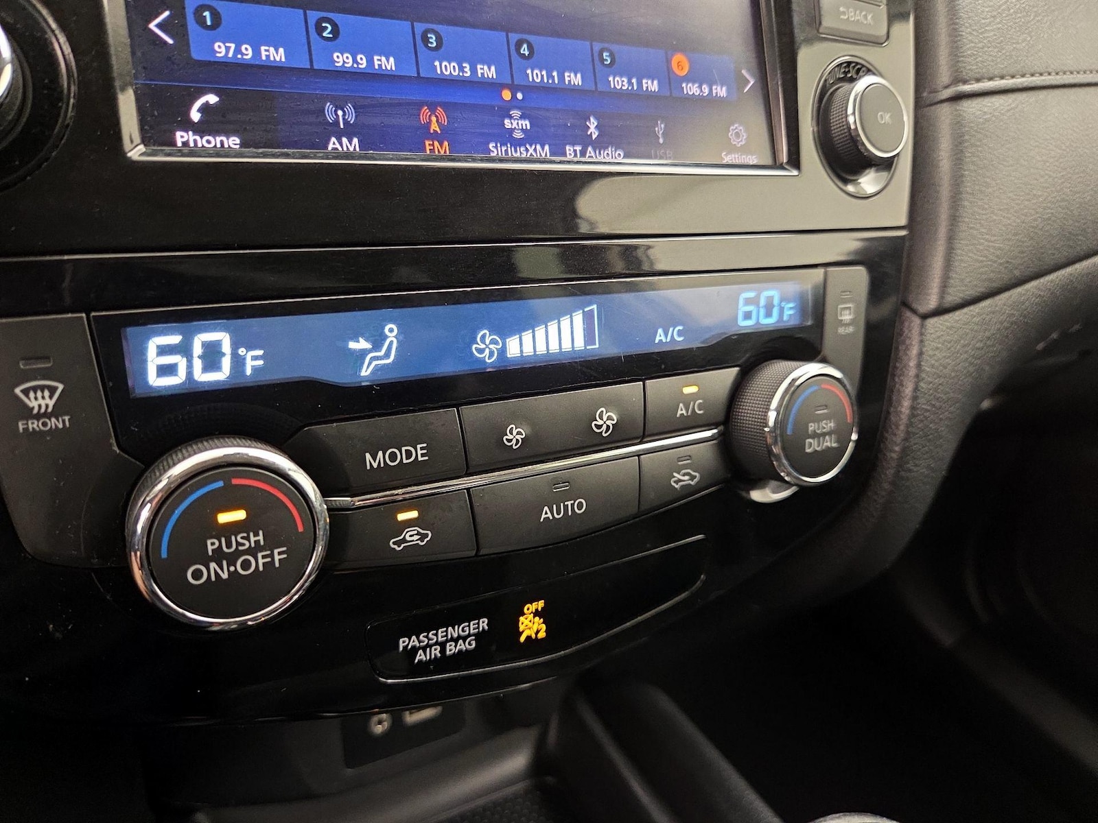 2020 Nissan Rogue SV - Photo 17